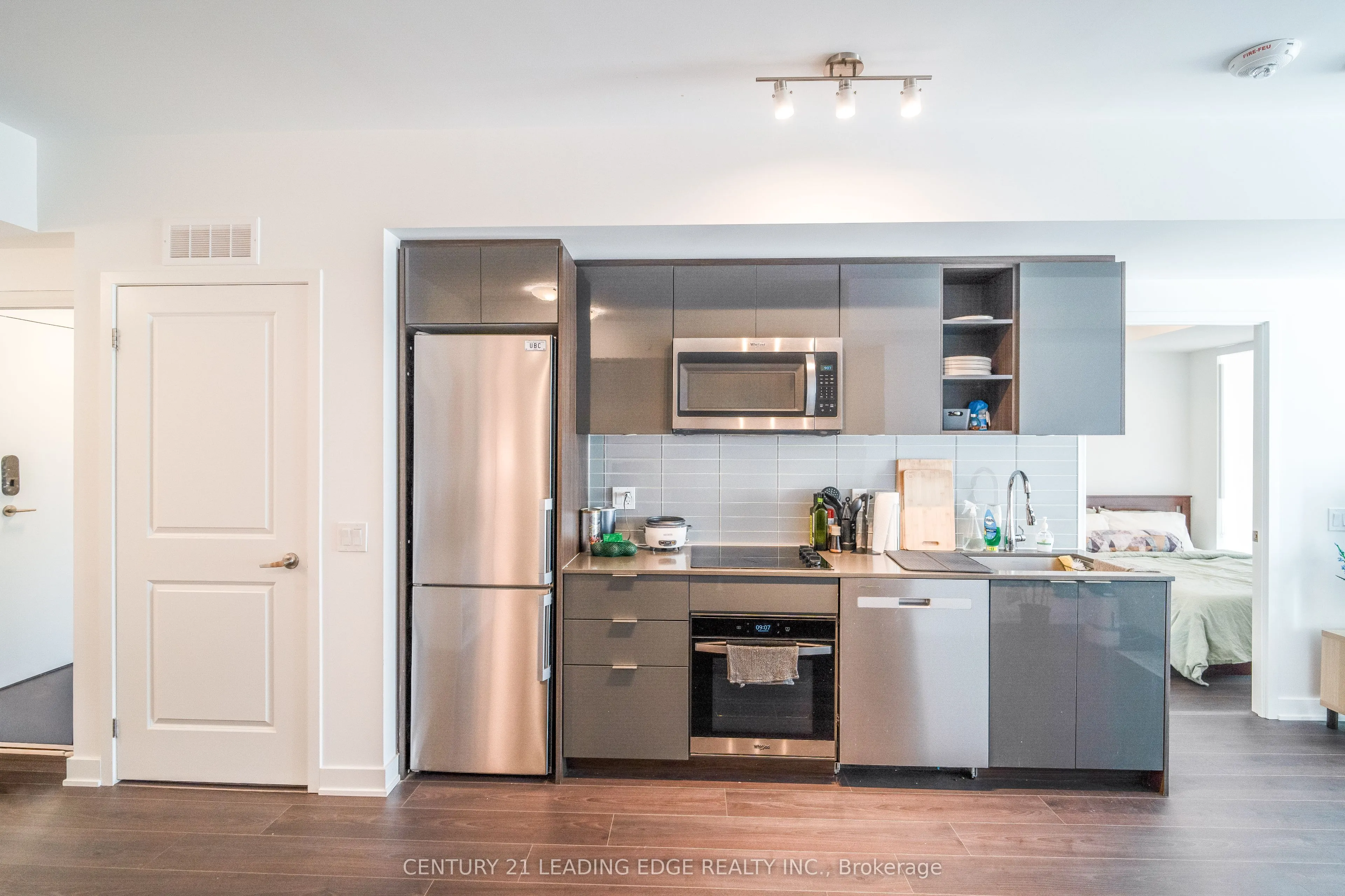 543 RICHMOND Street W, #712
