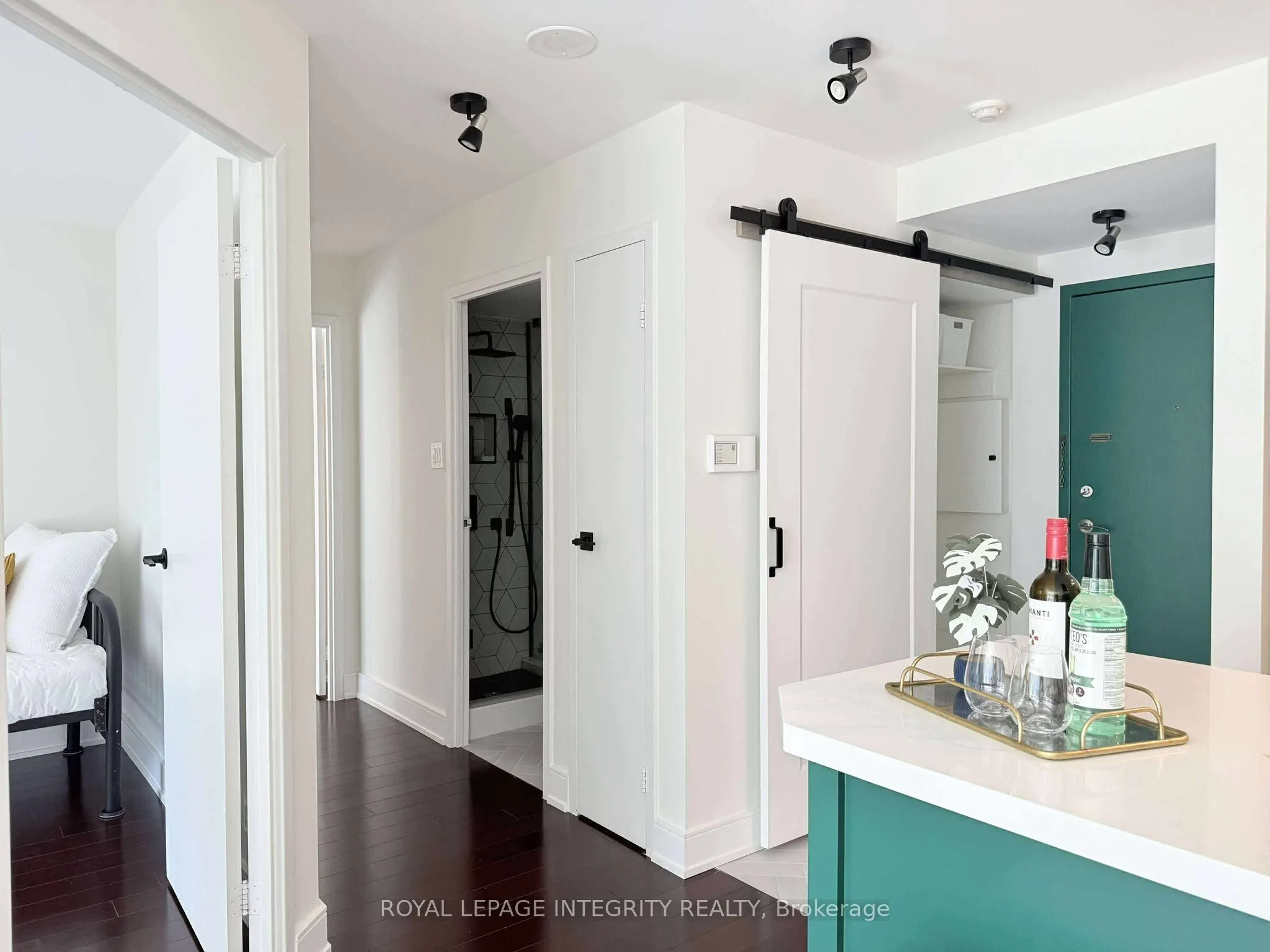 10 Queens Quay W, #1410