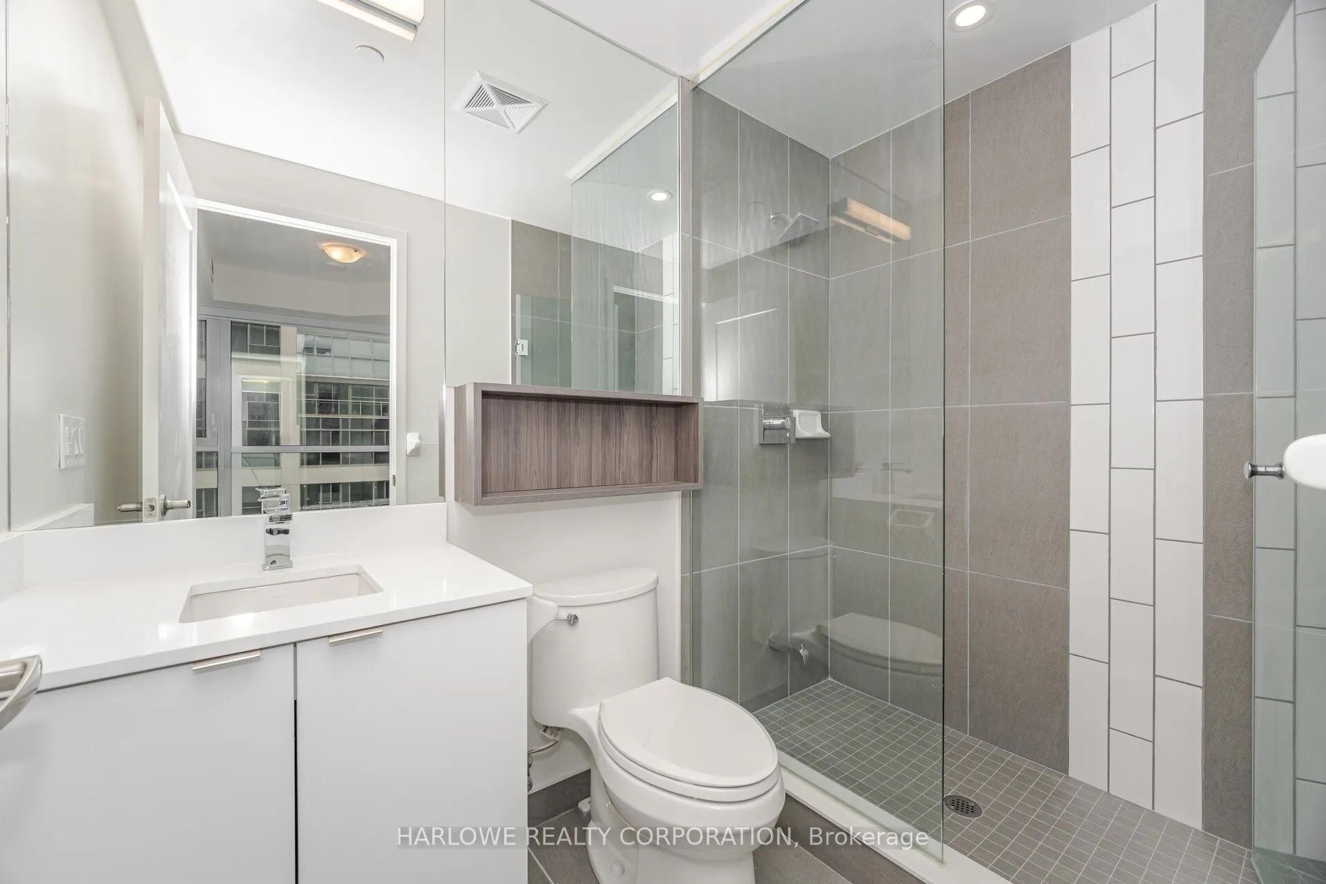60 Princess Street, #620 SE