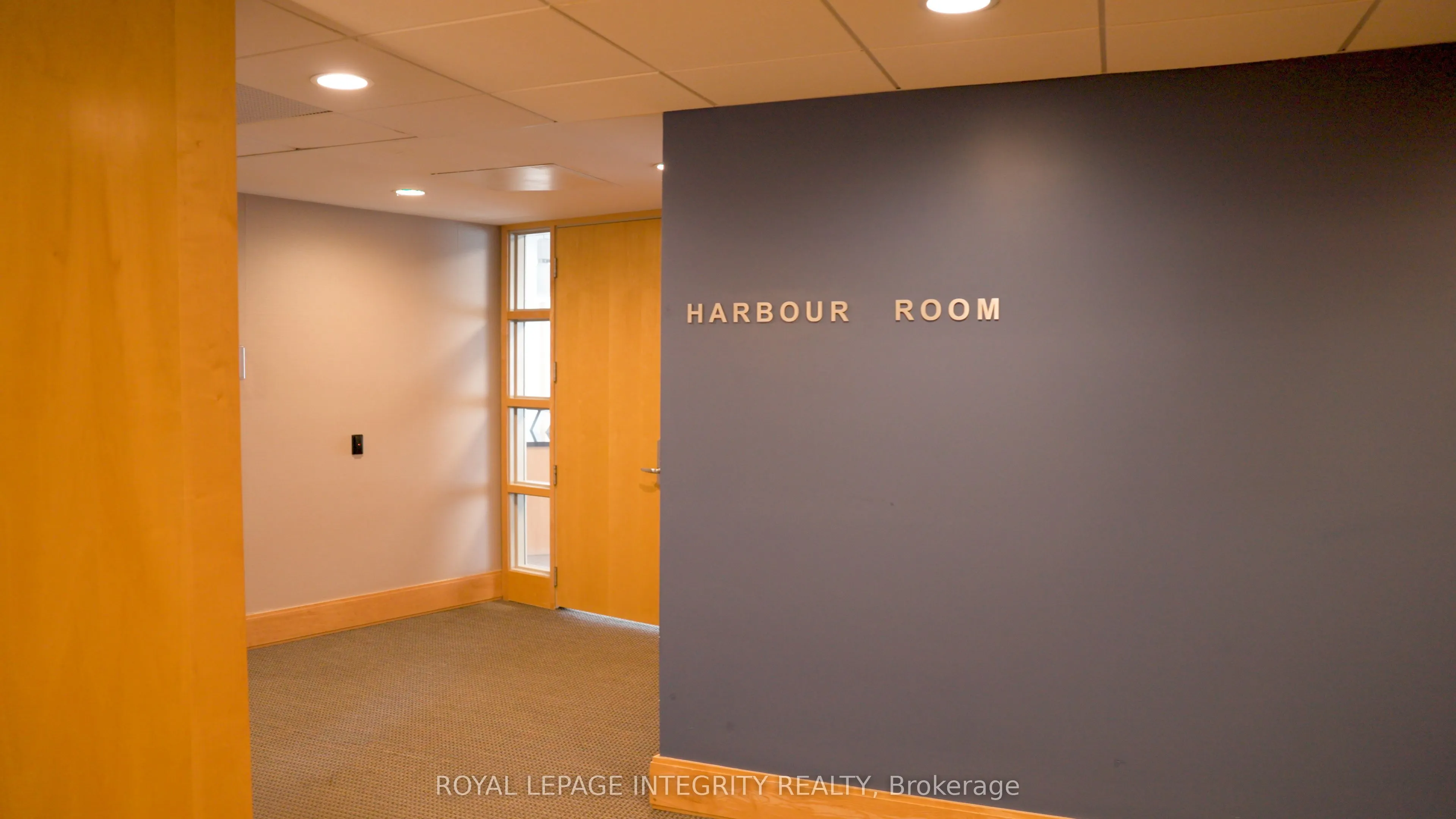10 Queens Quay W, #1410