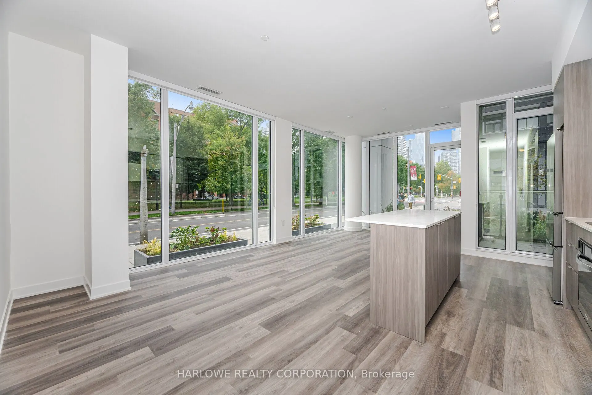 60 Princess Street, #107 Se