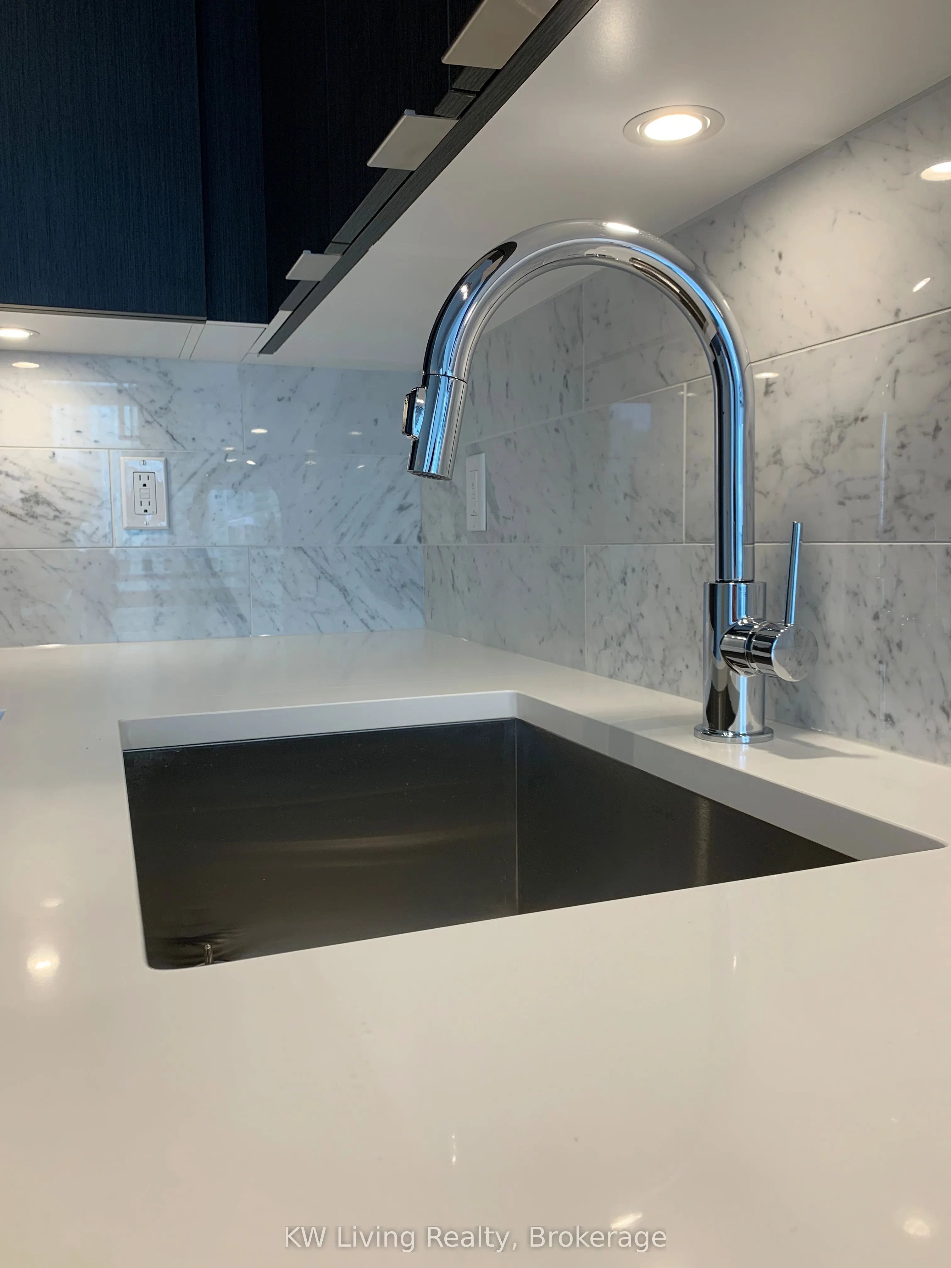 38 Iannuzzi Street, #1712