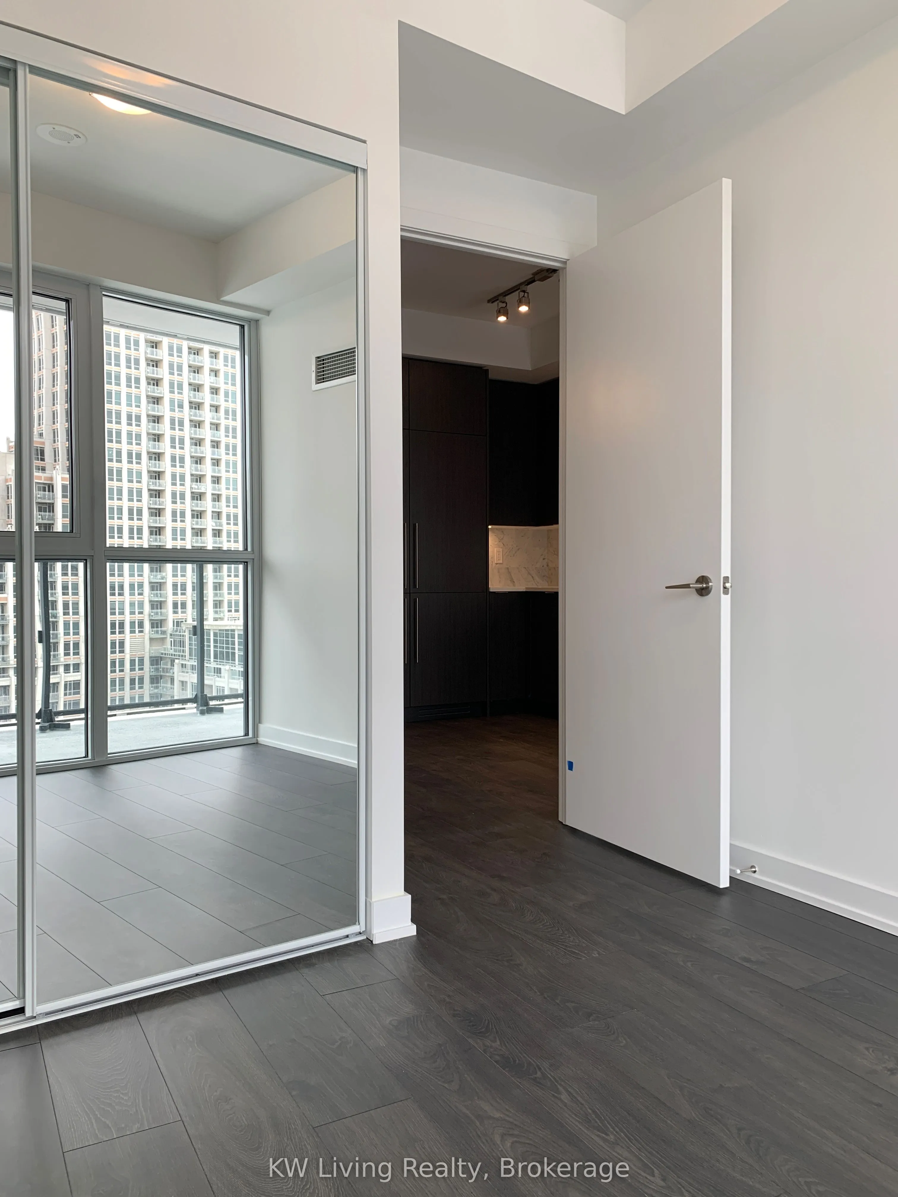 38 Iannuzzi Street, #1712