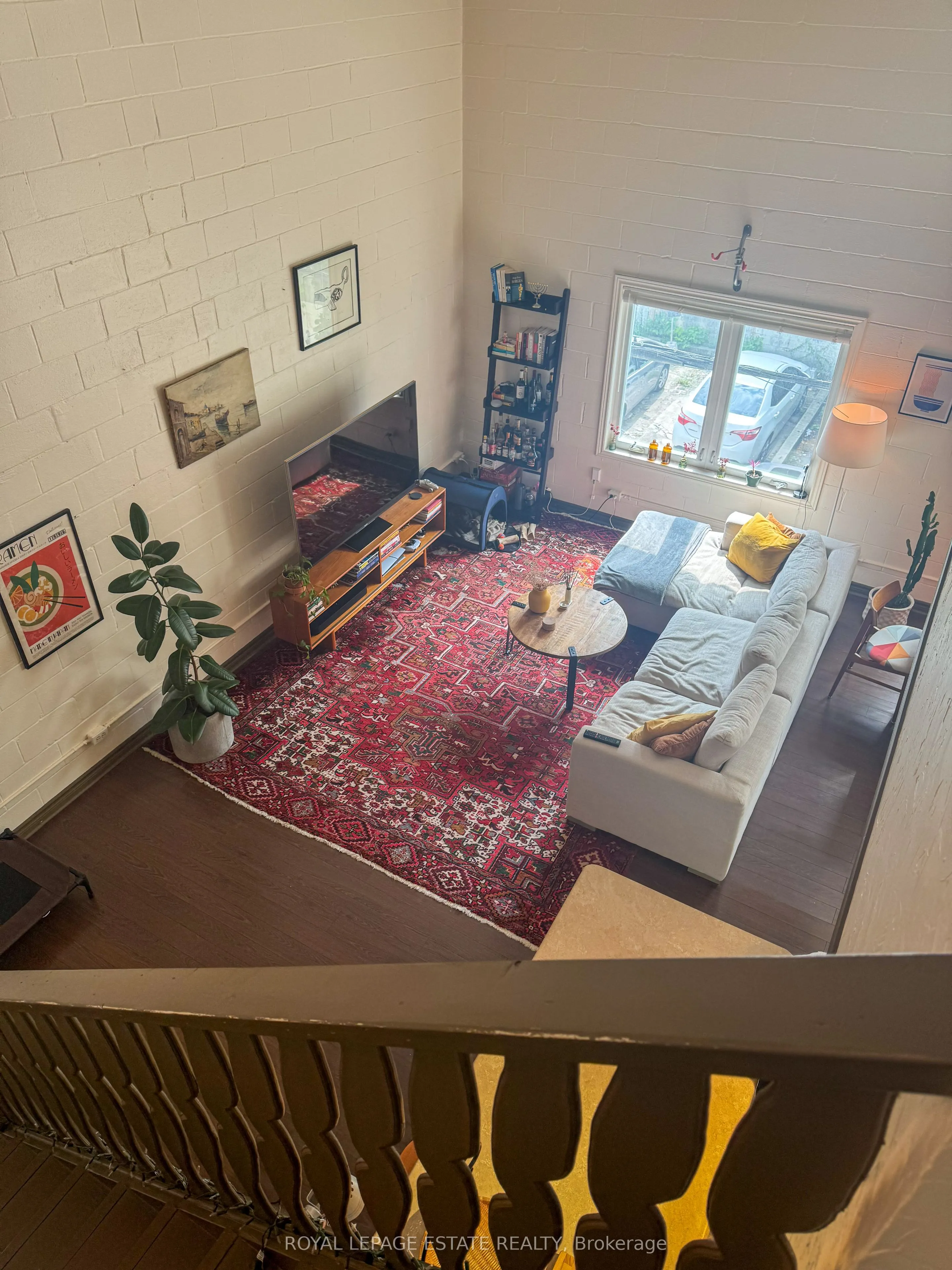 325 Queen Street E, #2D