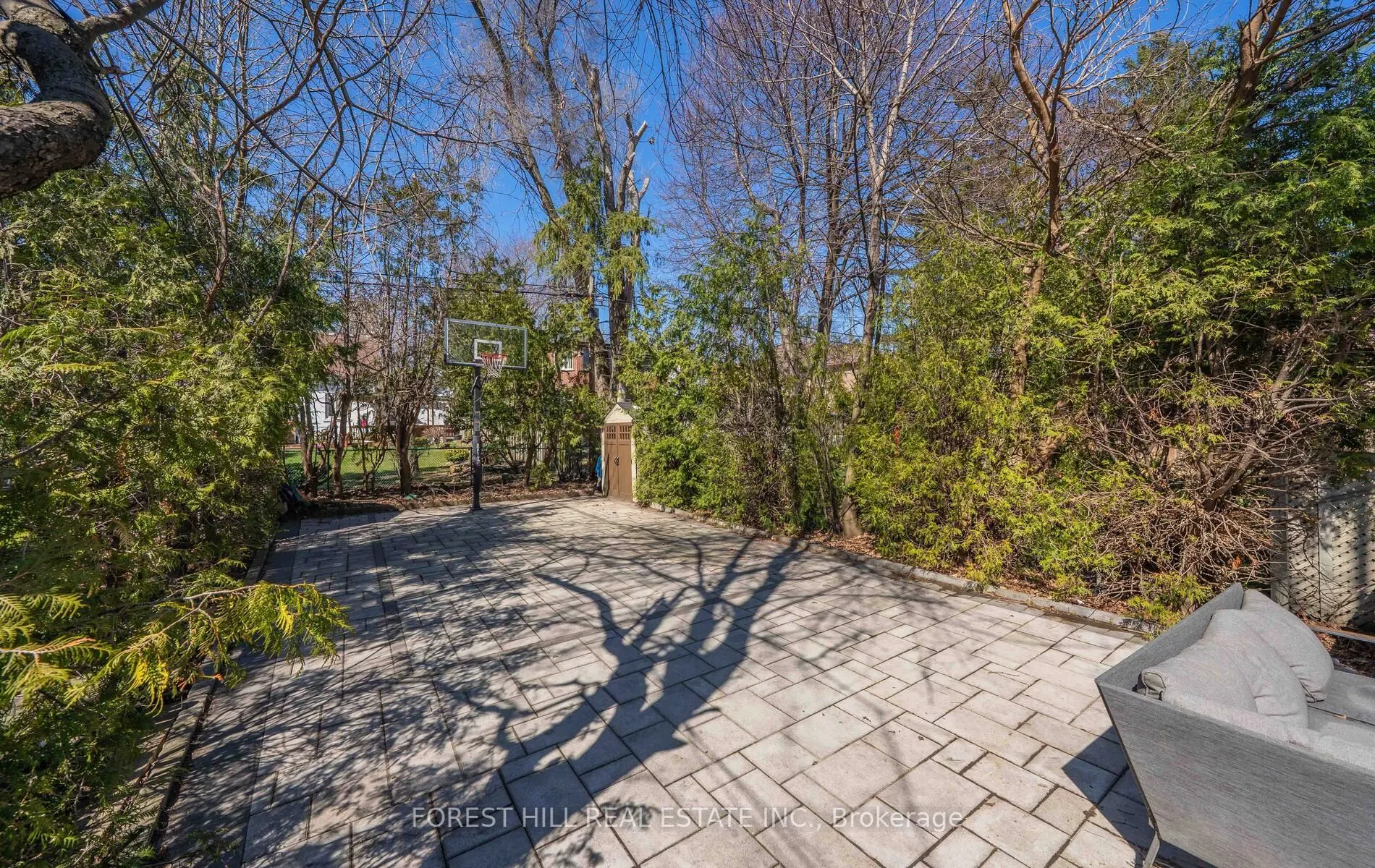 92 Avondale Avenue