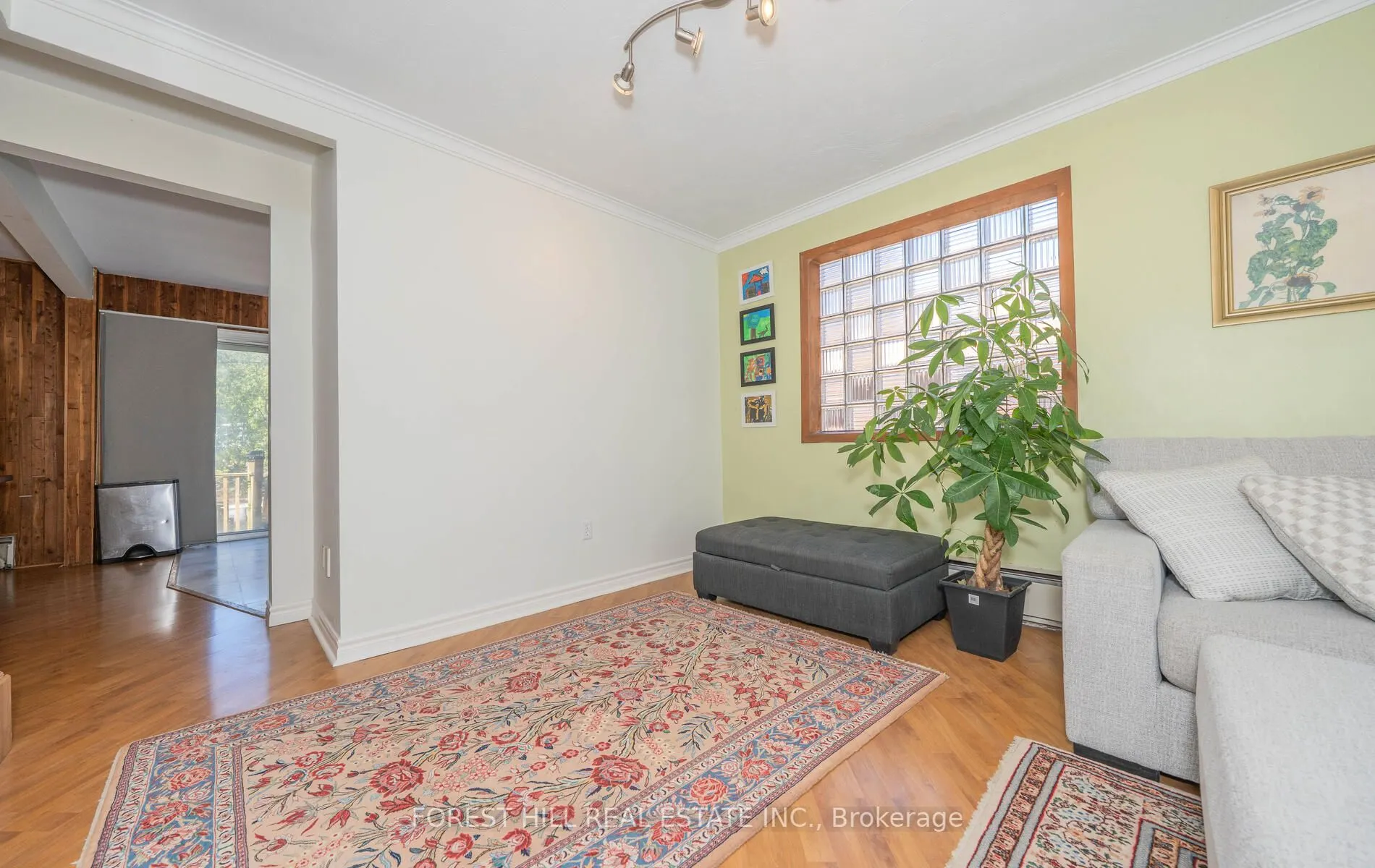 92 Avondale Avenue