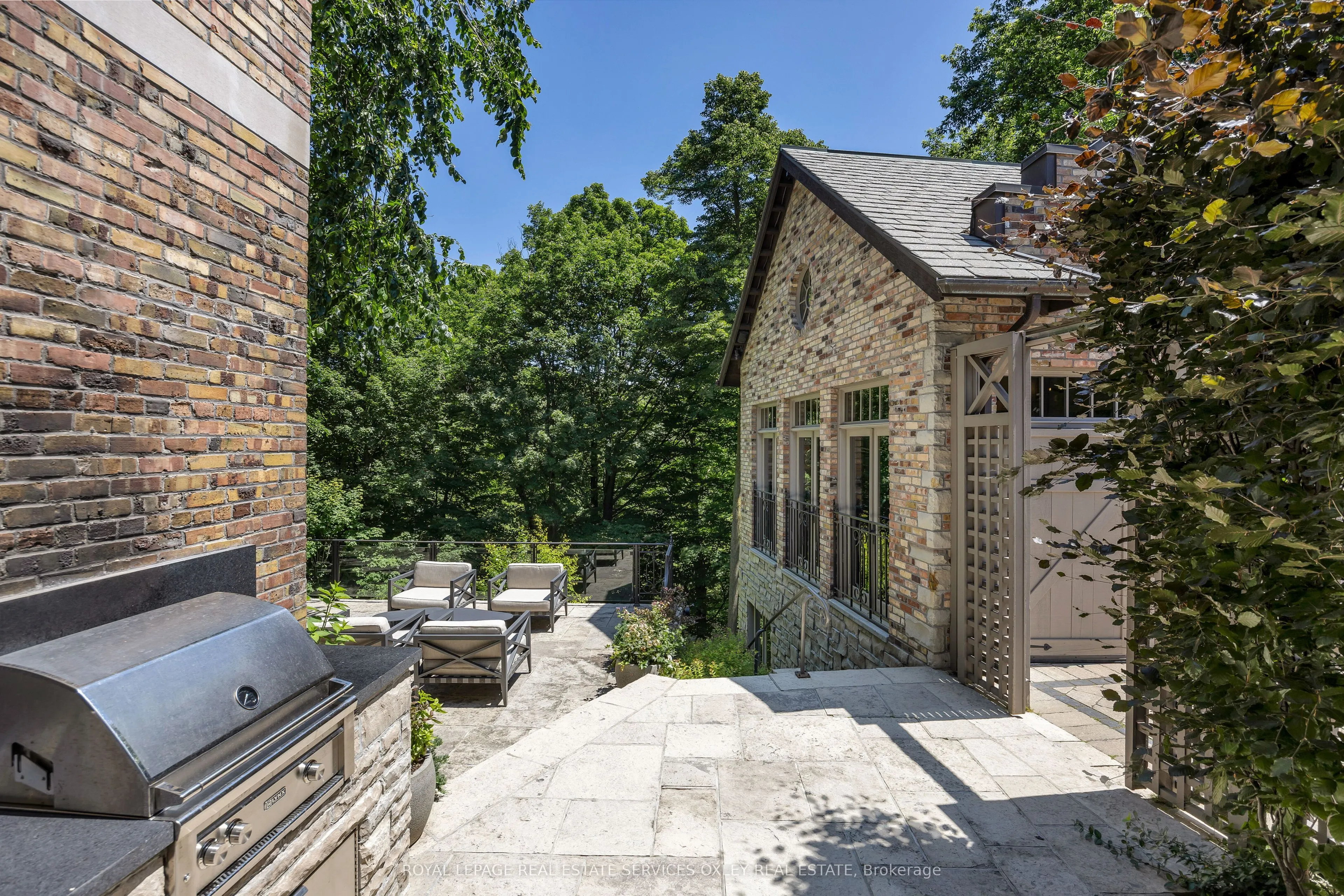 5 Thornwood Road