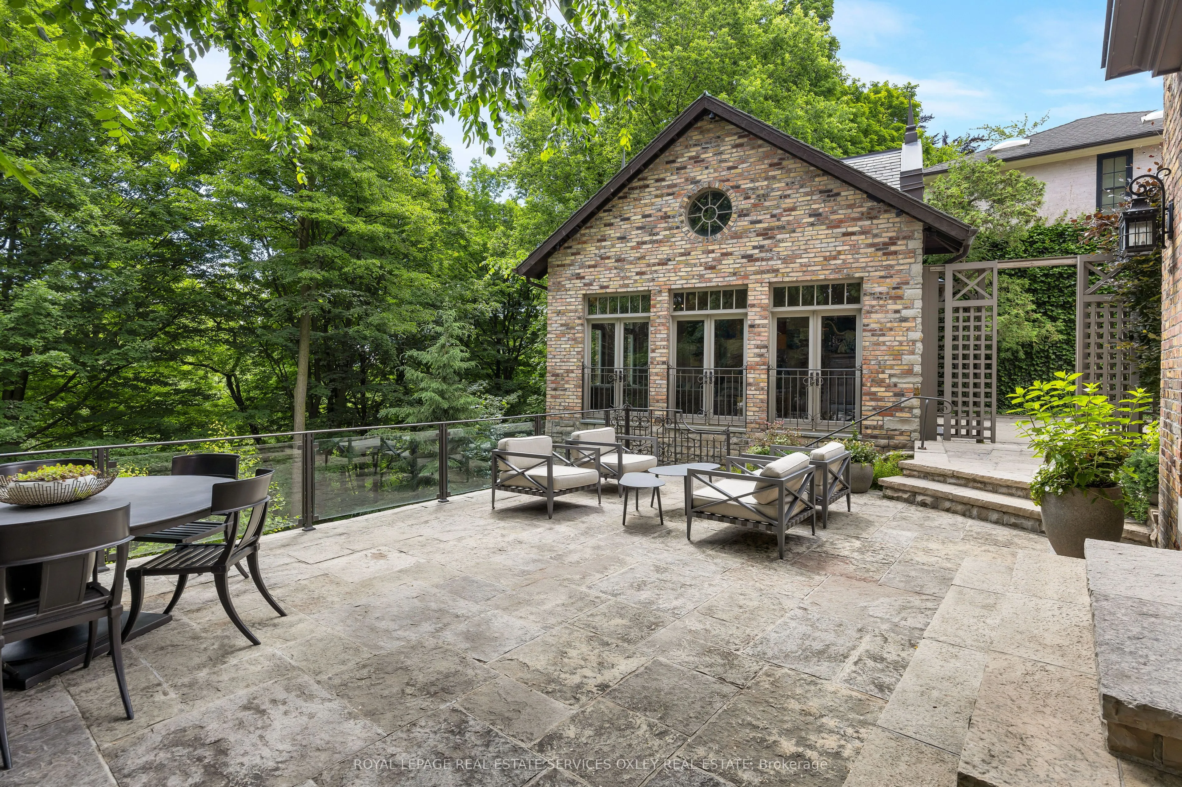 5 Thornwood Road
