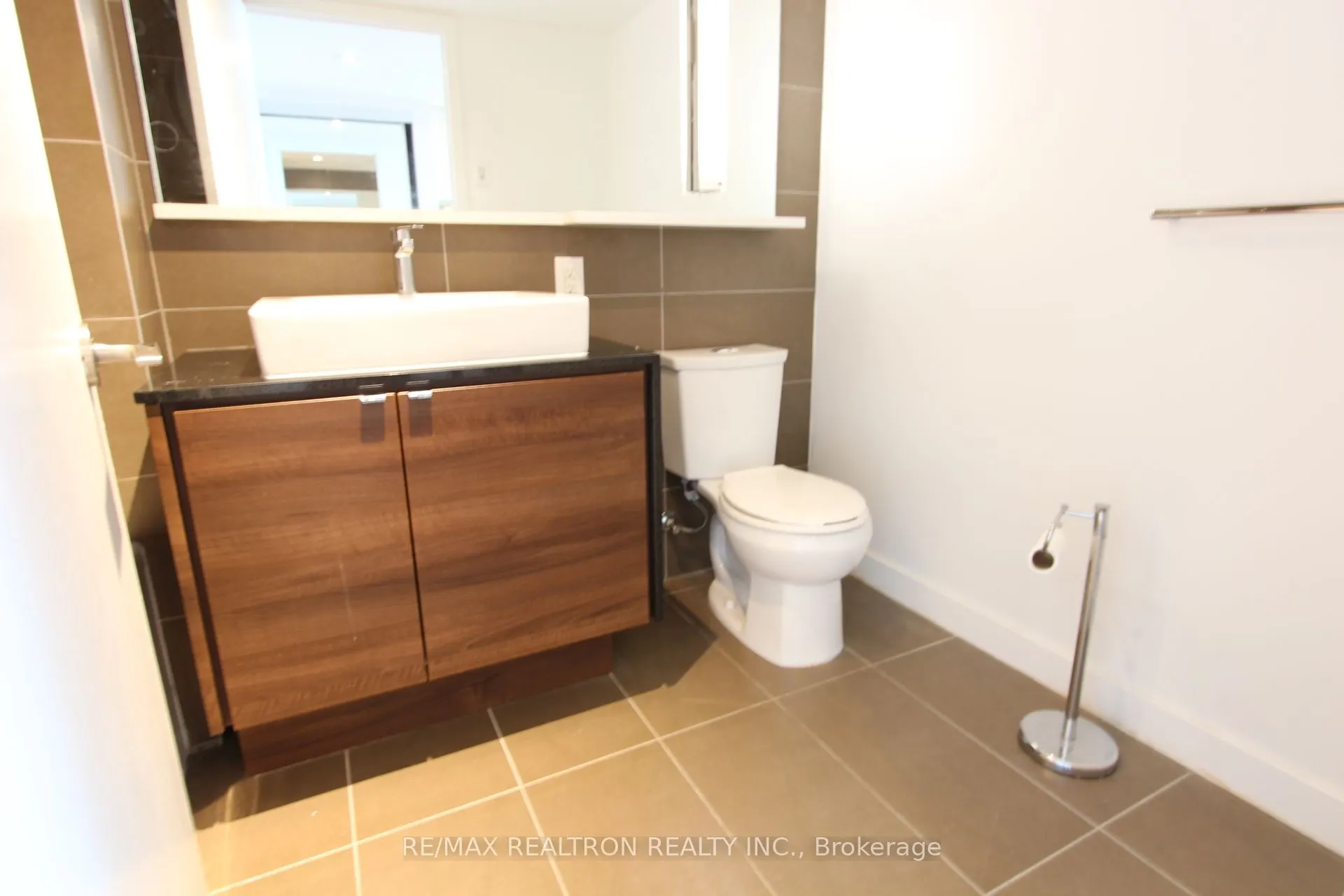 72 Esther Shiner Boulevard, #2208