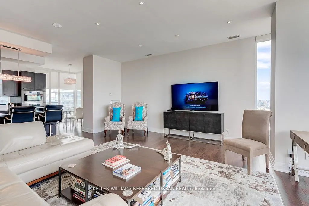 80 John Street, #4406
