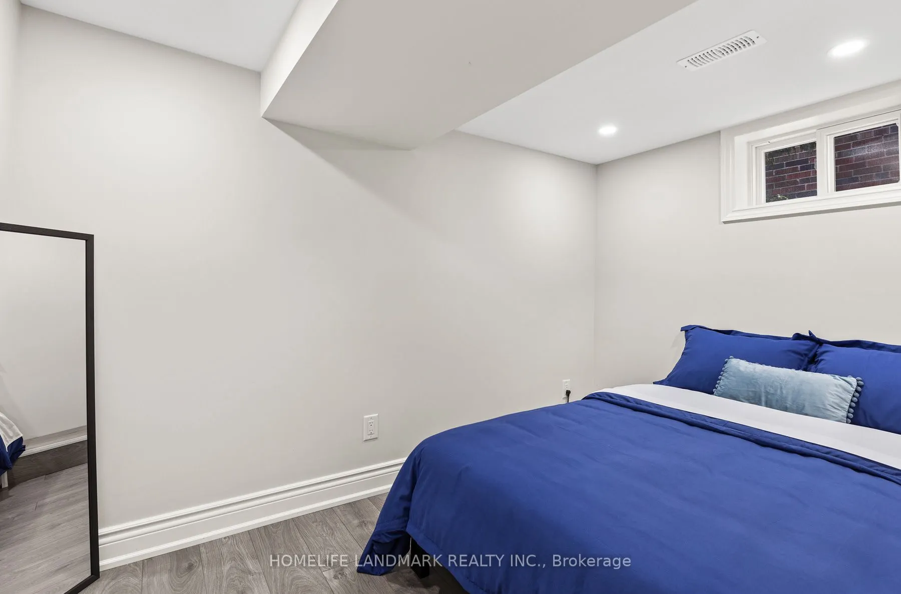 107 Parklea Drive