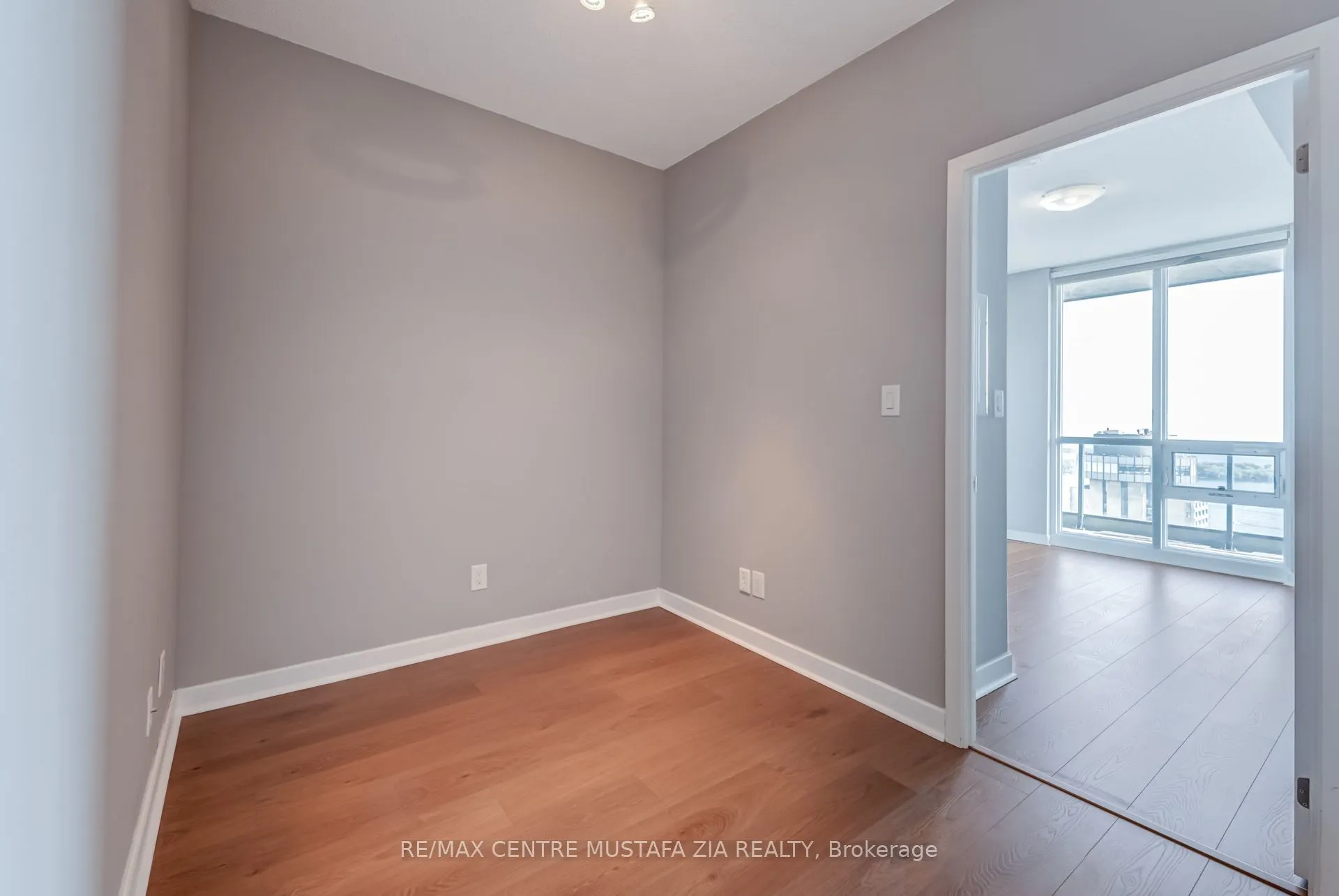 33 Bay Street, #4110