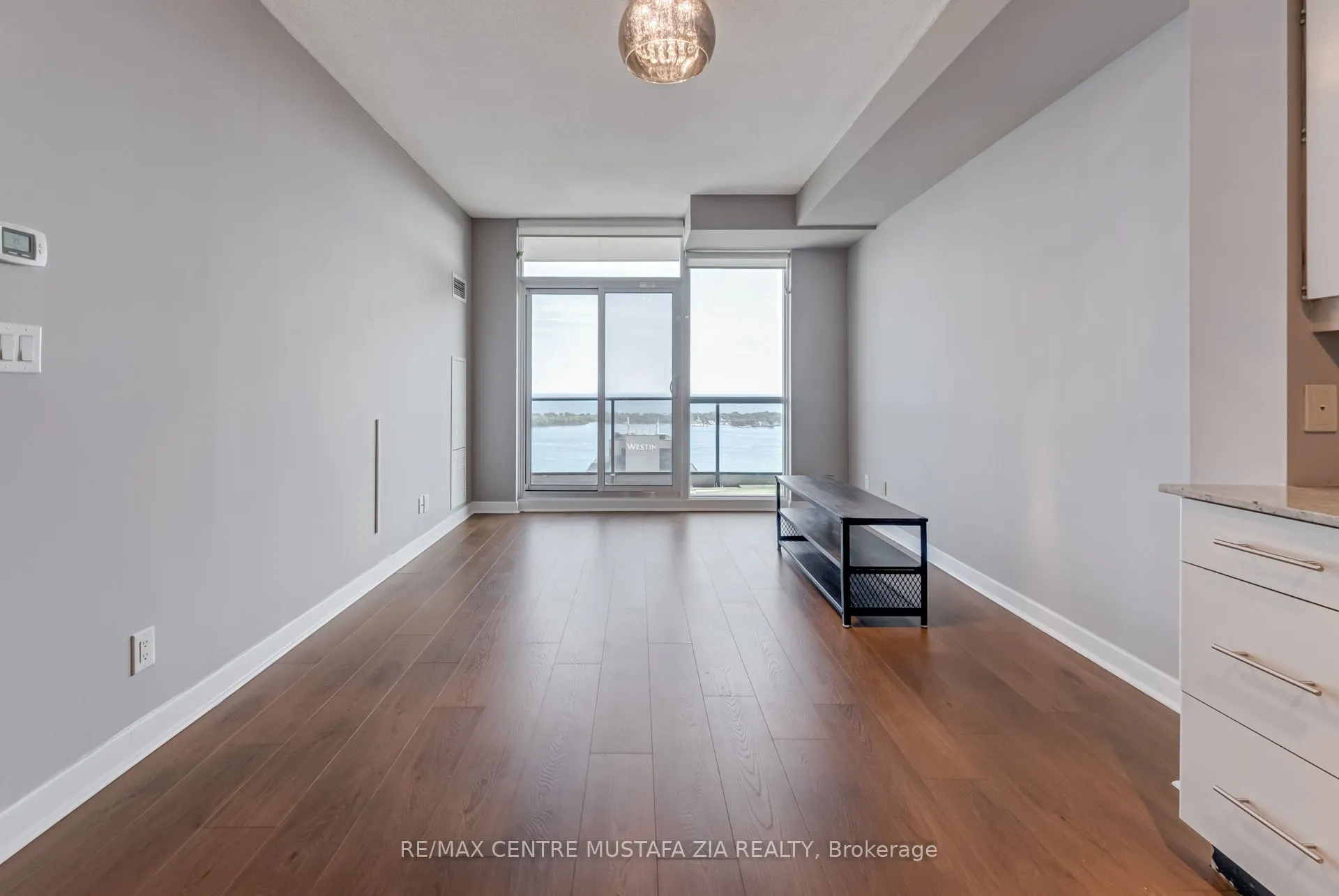 33 Bay Street, #4110