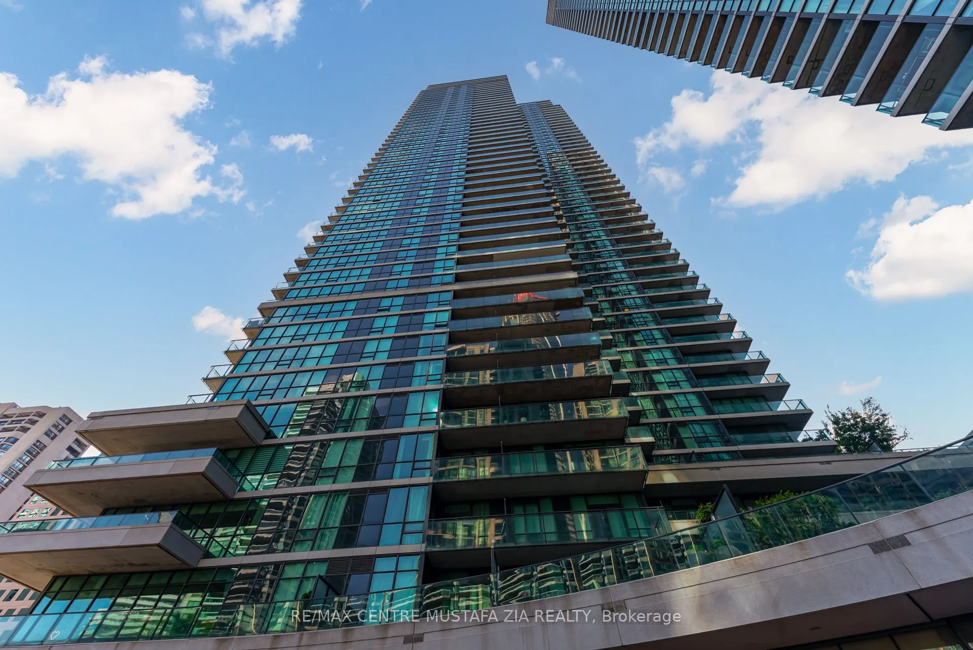 33 Bay Street, #4110