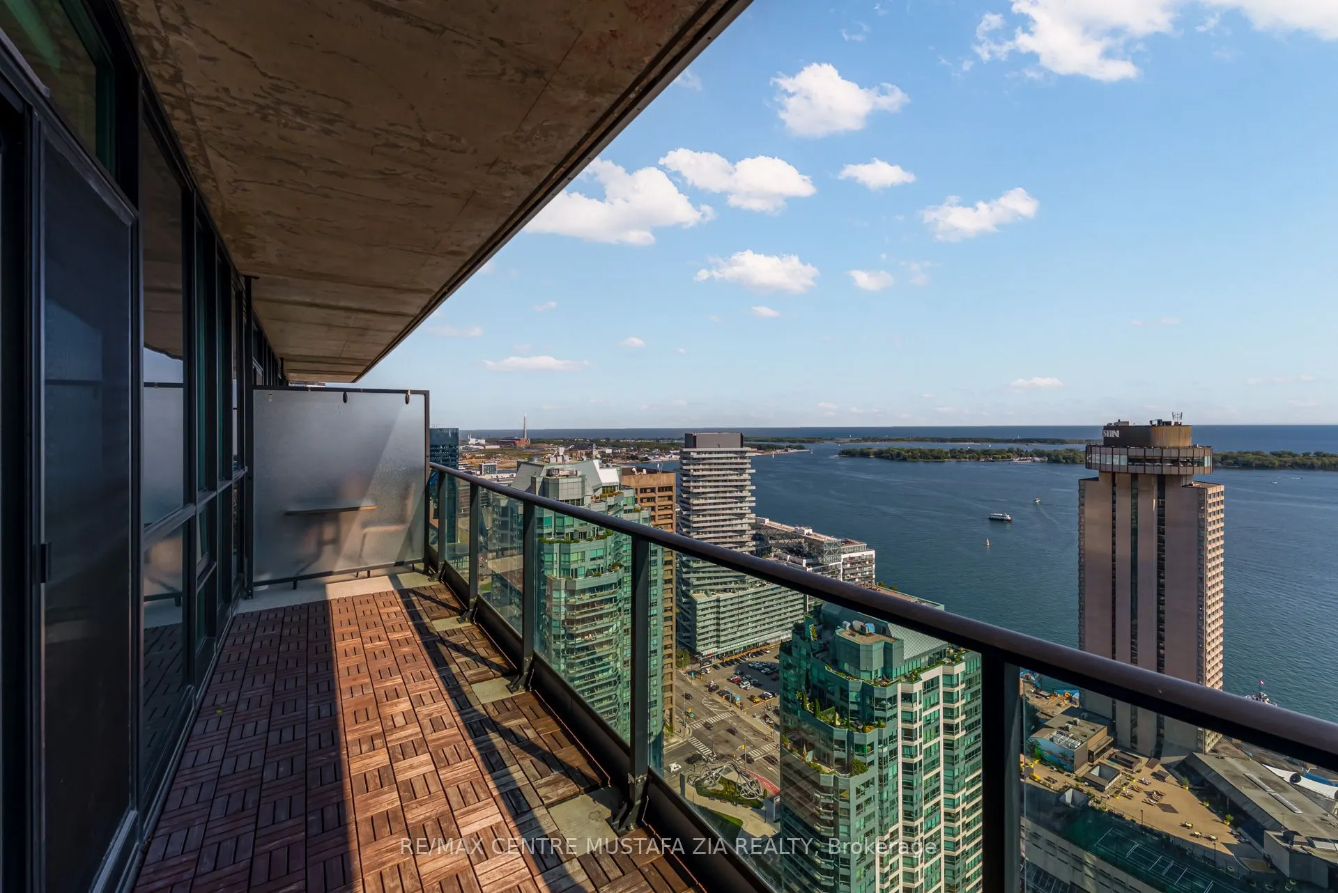 33 Bay Street, #4110