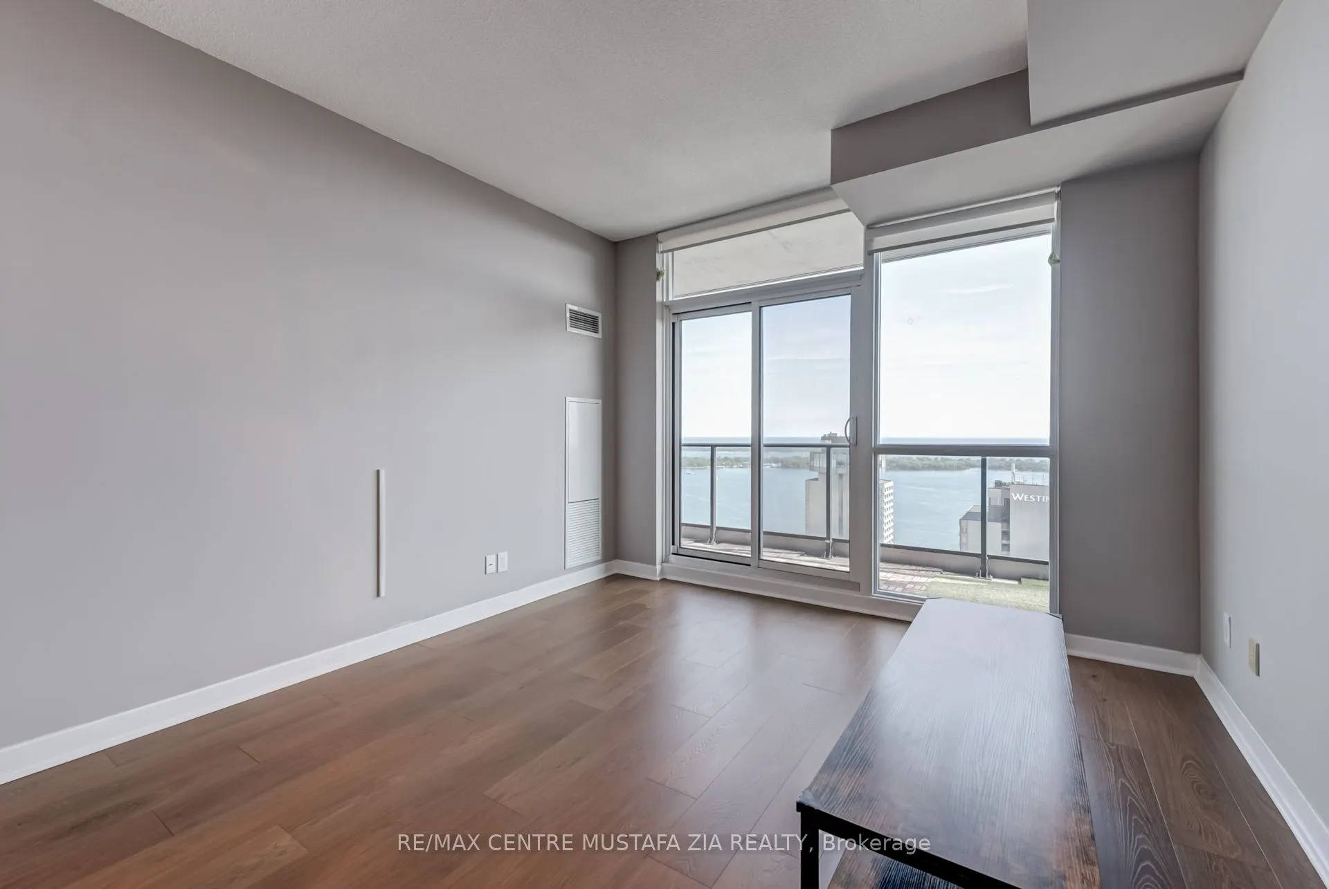 33 Bay Street, #4110