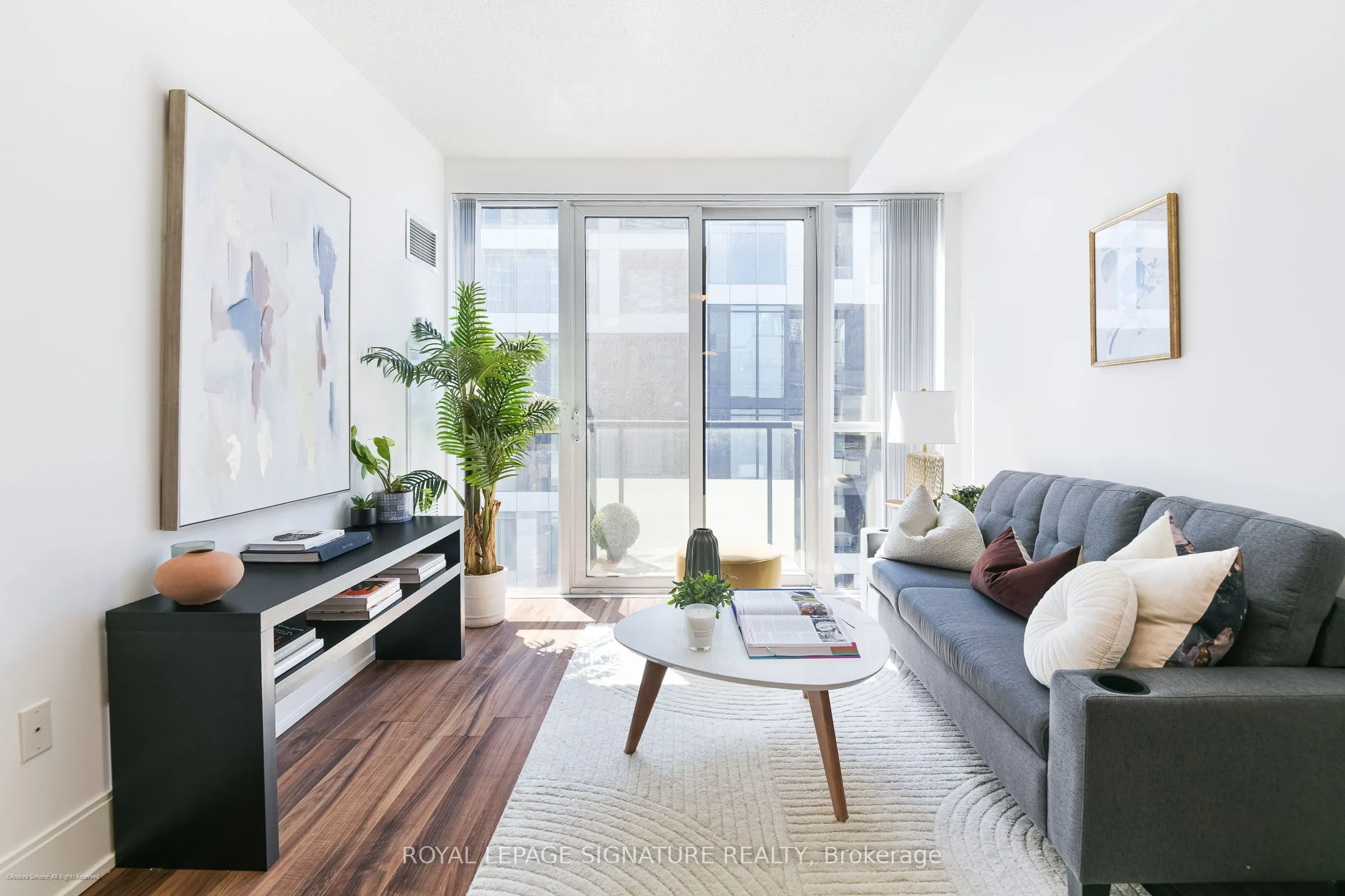 560 Front Street W, #1007