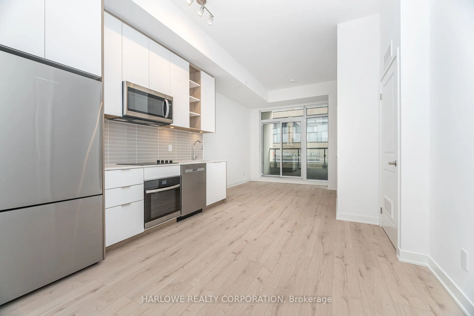 543 Richmond Street W, #201