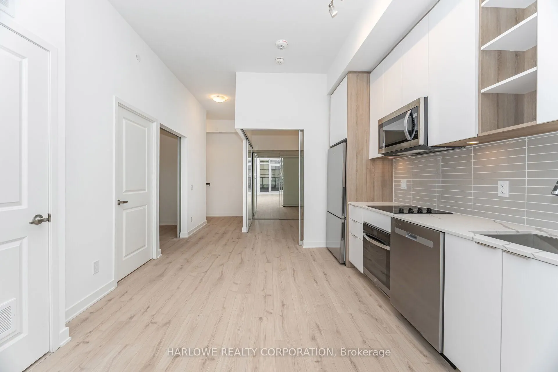 543 Richmond Street W, #201