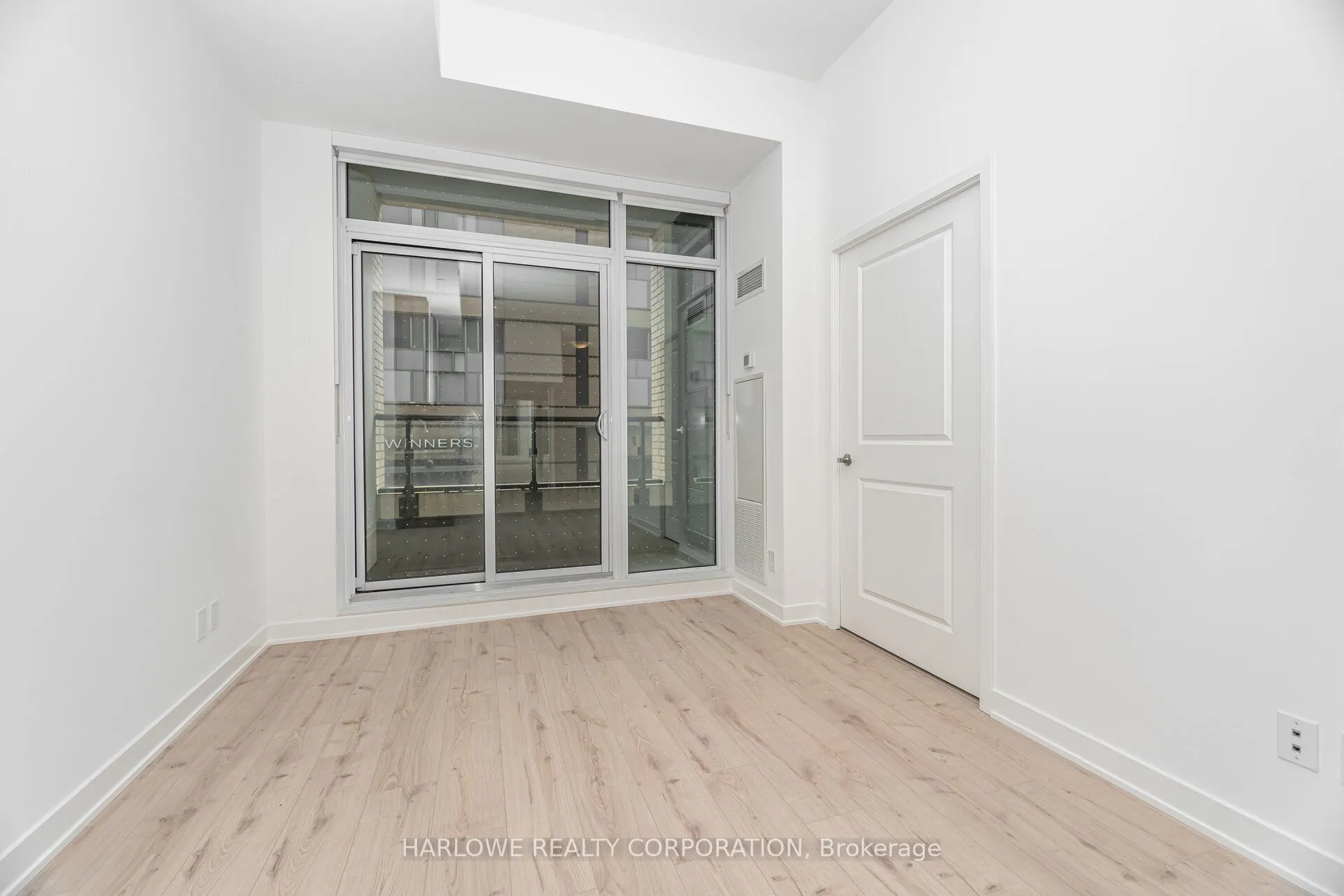 543 Richmond Street W, #201