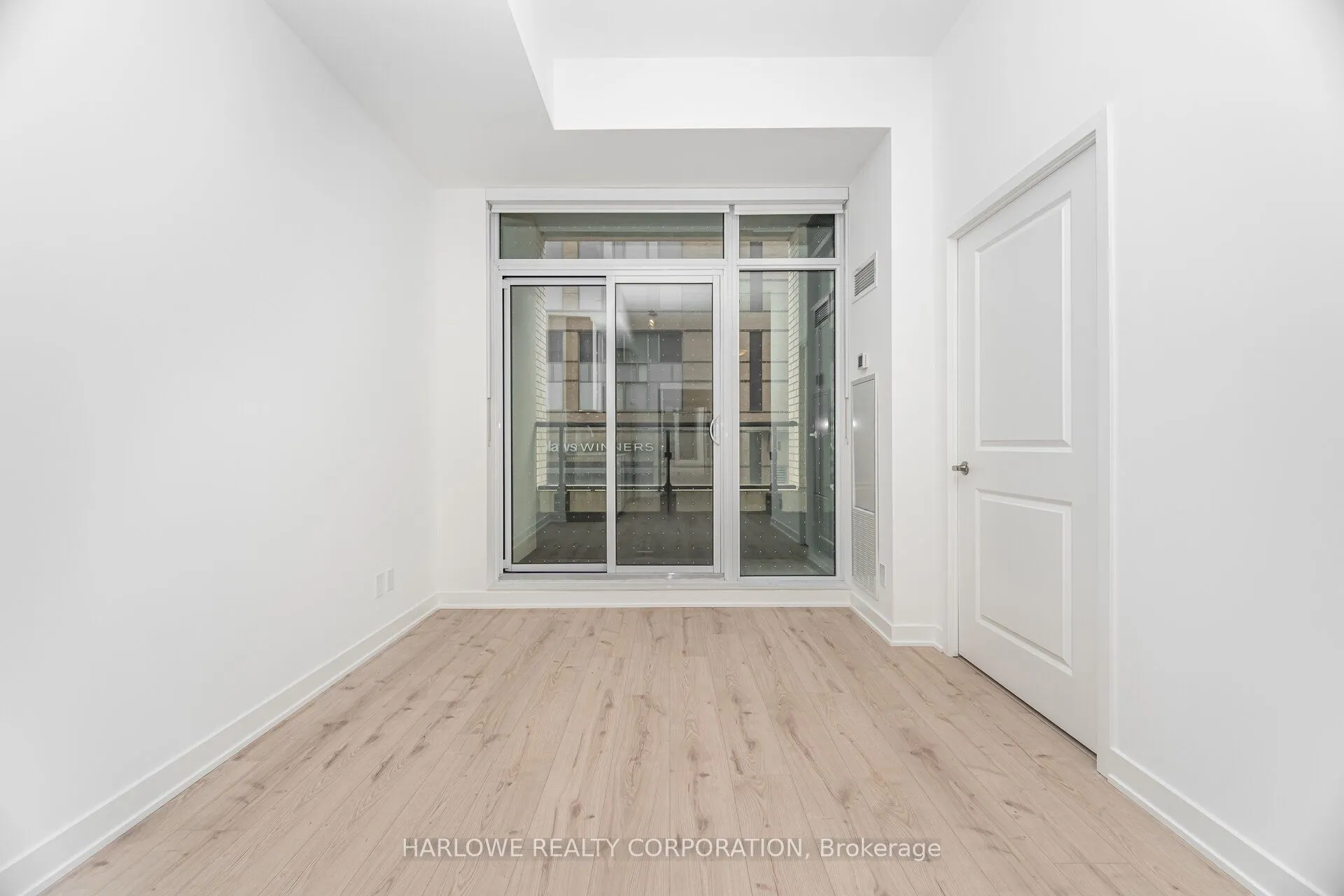 543 Richmond Street W, #201