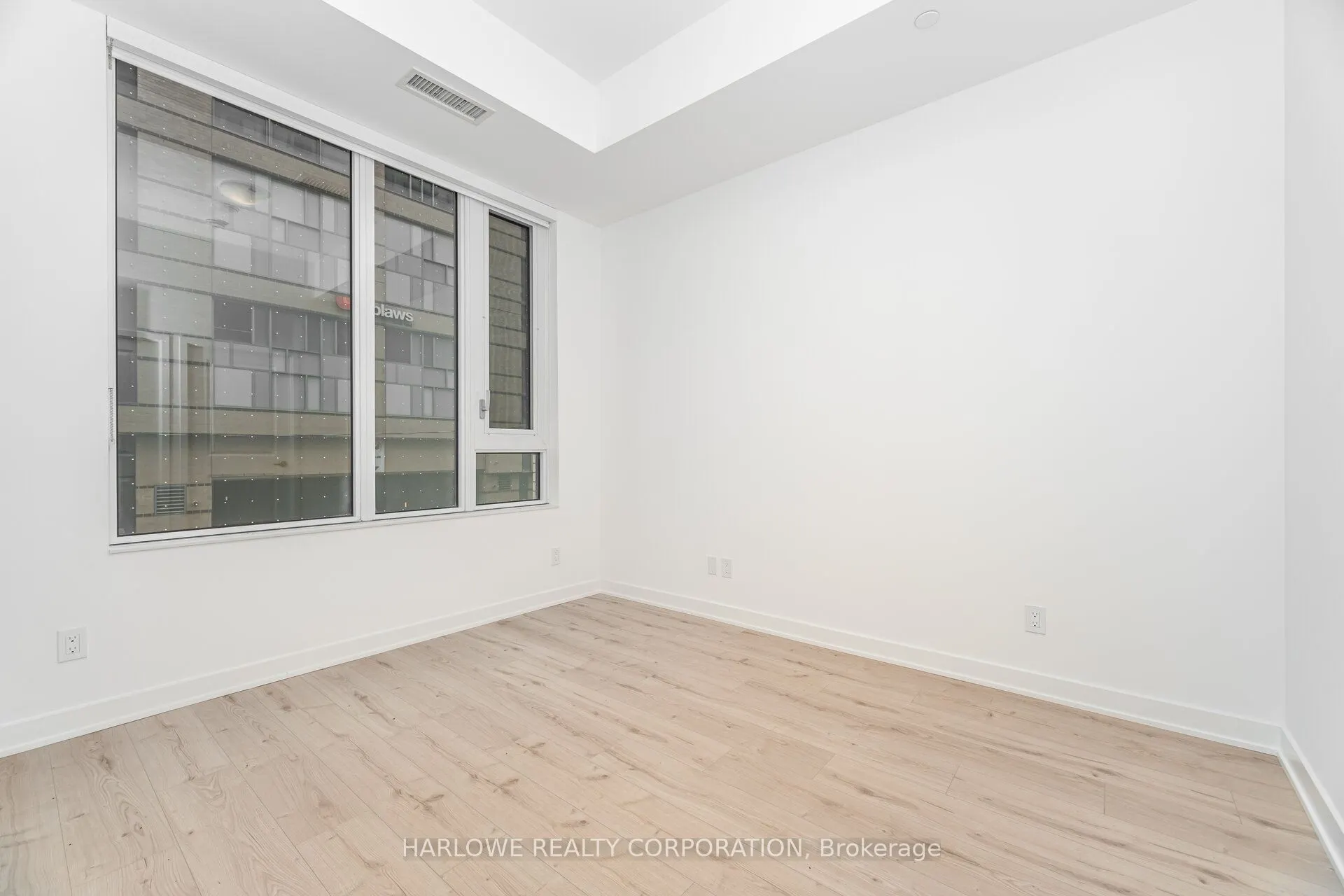 543 Richmond Street W, #201