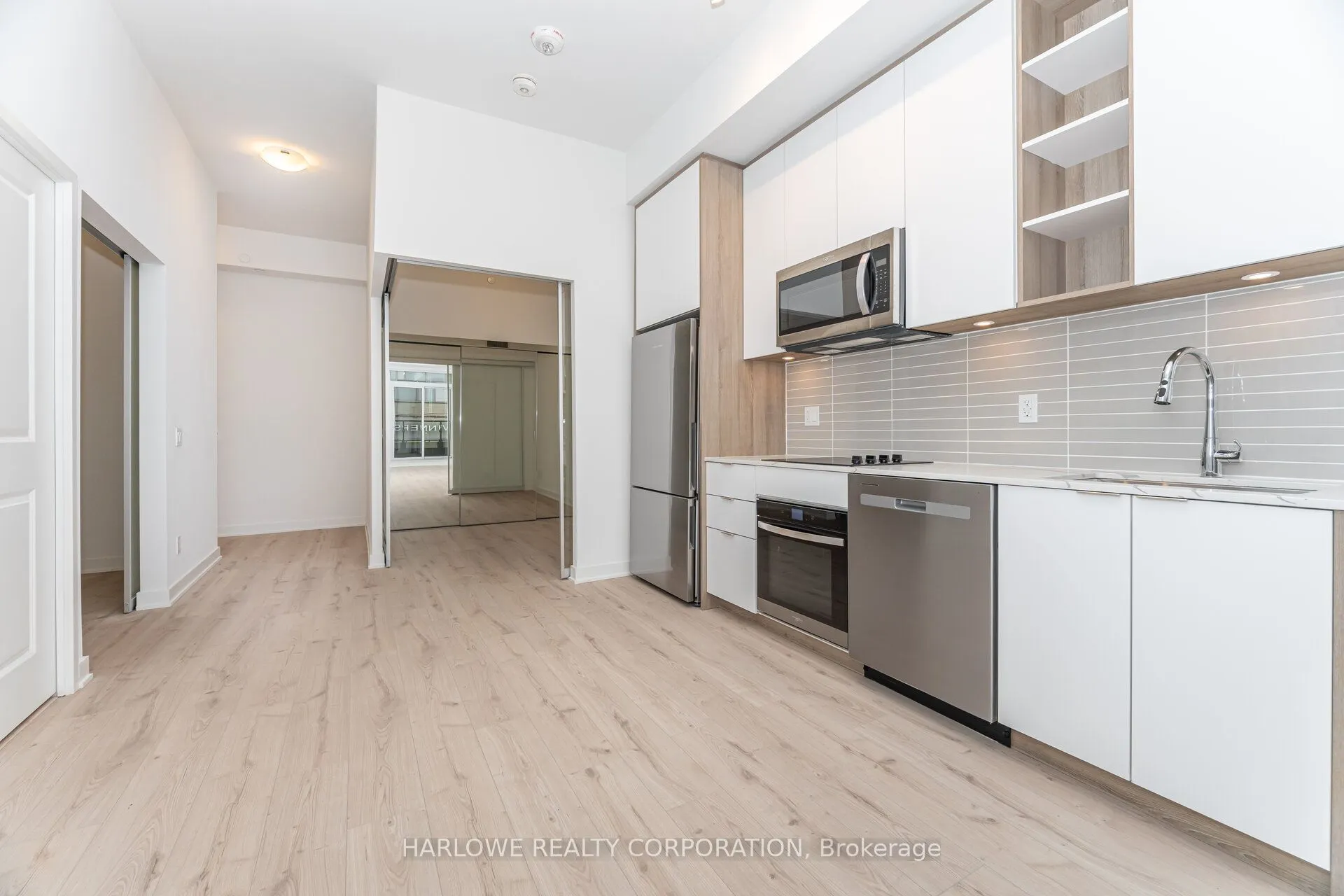 543 Richmond Street W, #201