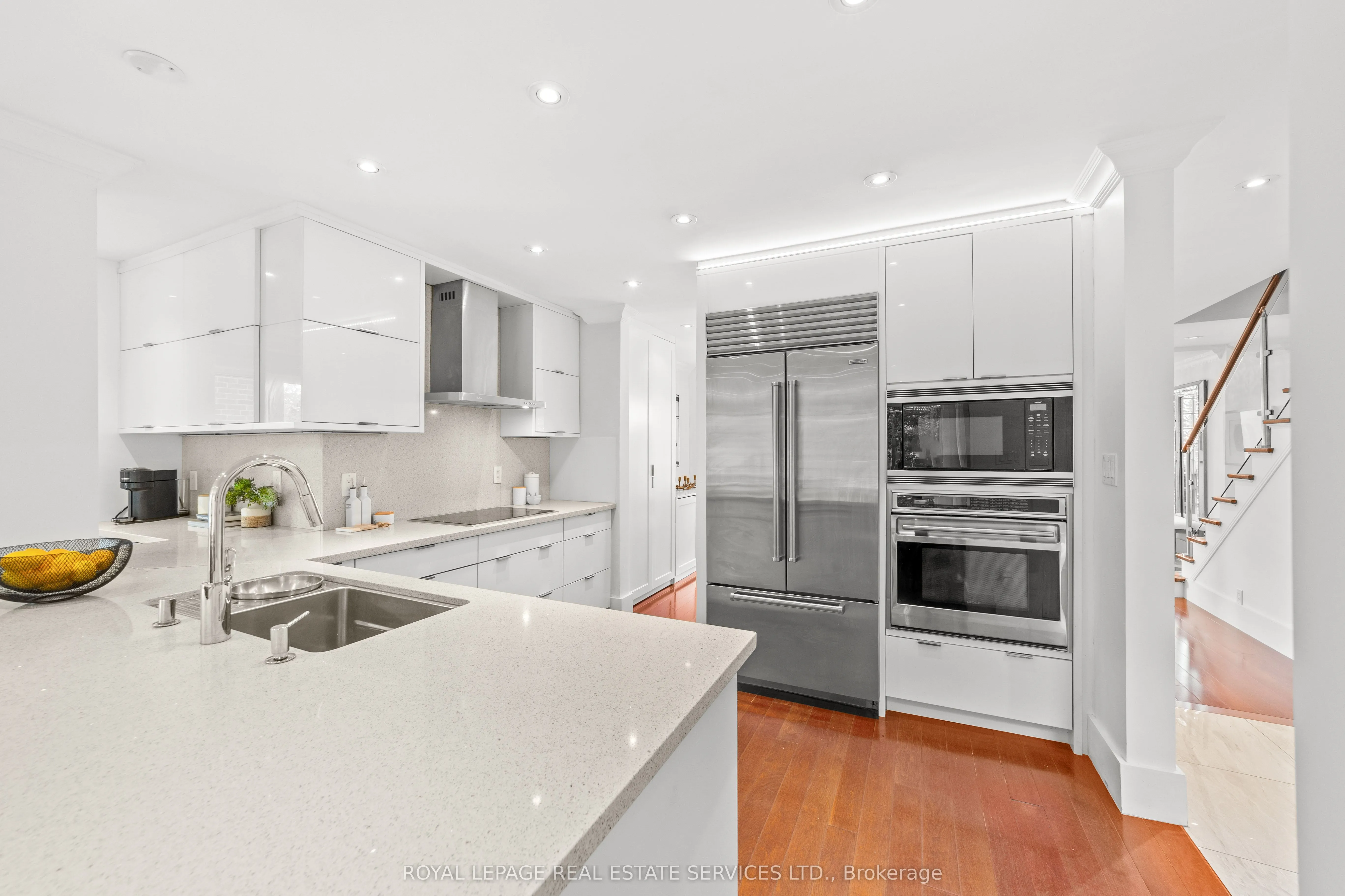 12 Armour Boulevard