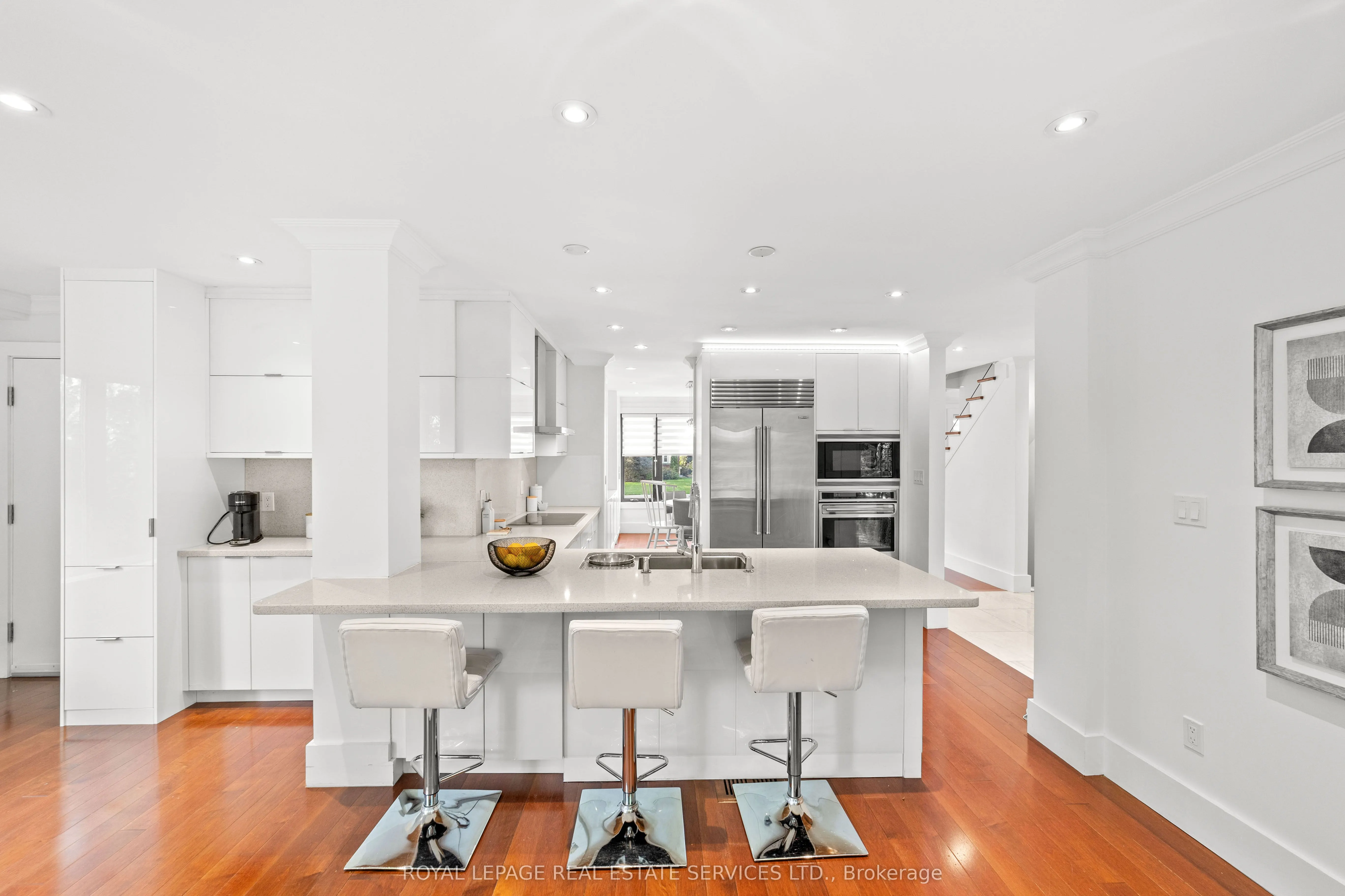 12 Armour Boulevard