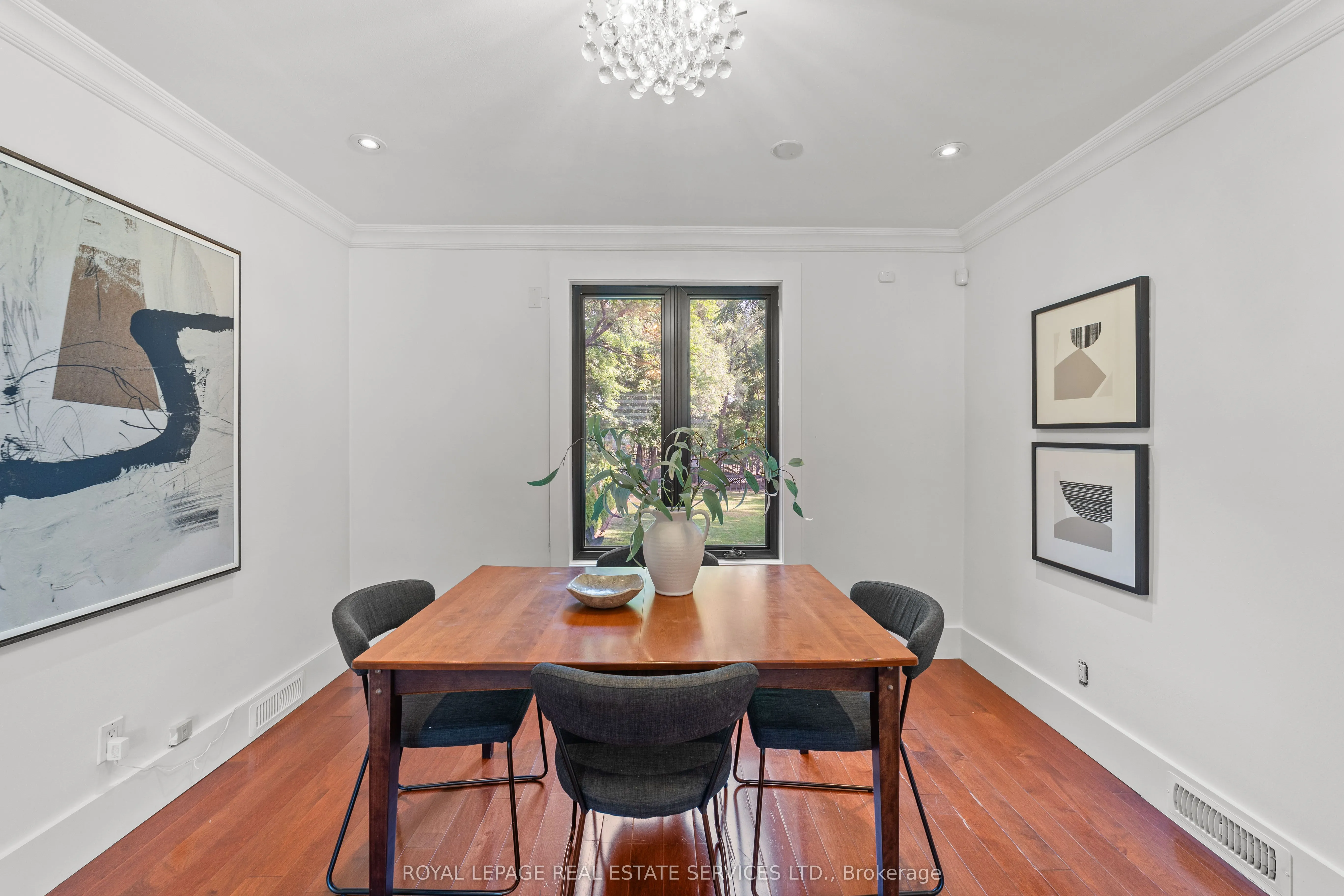 12 Armour Boulevard