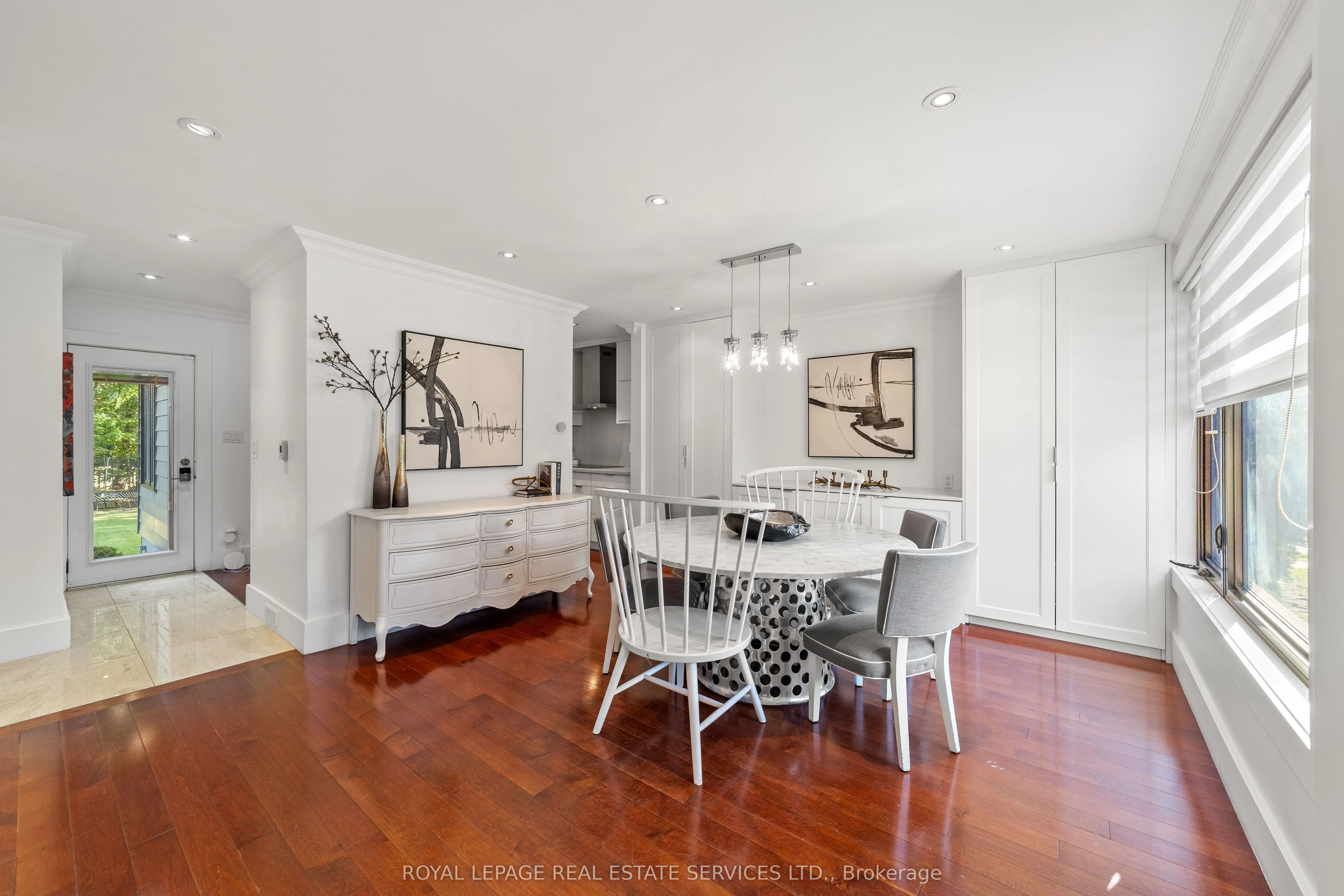 12 Armour Boulevard