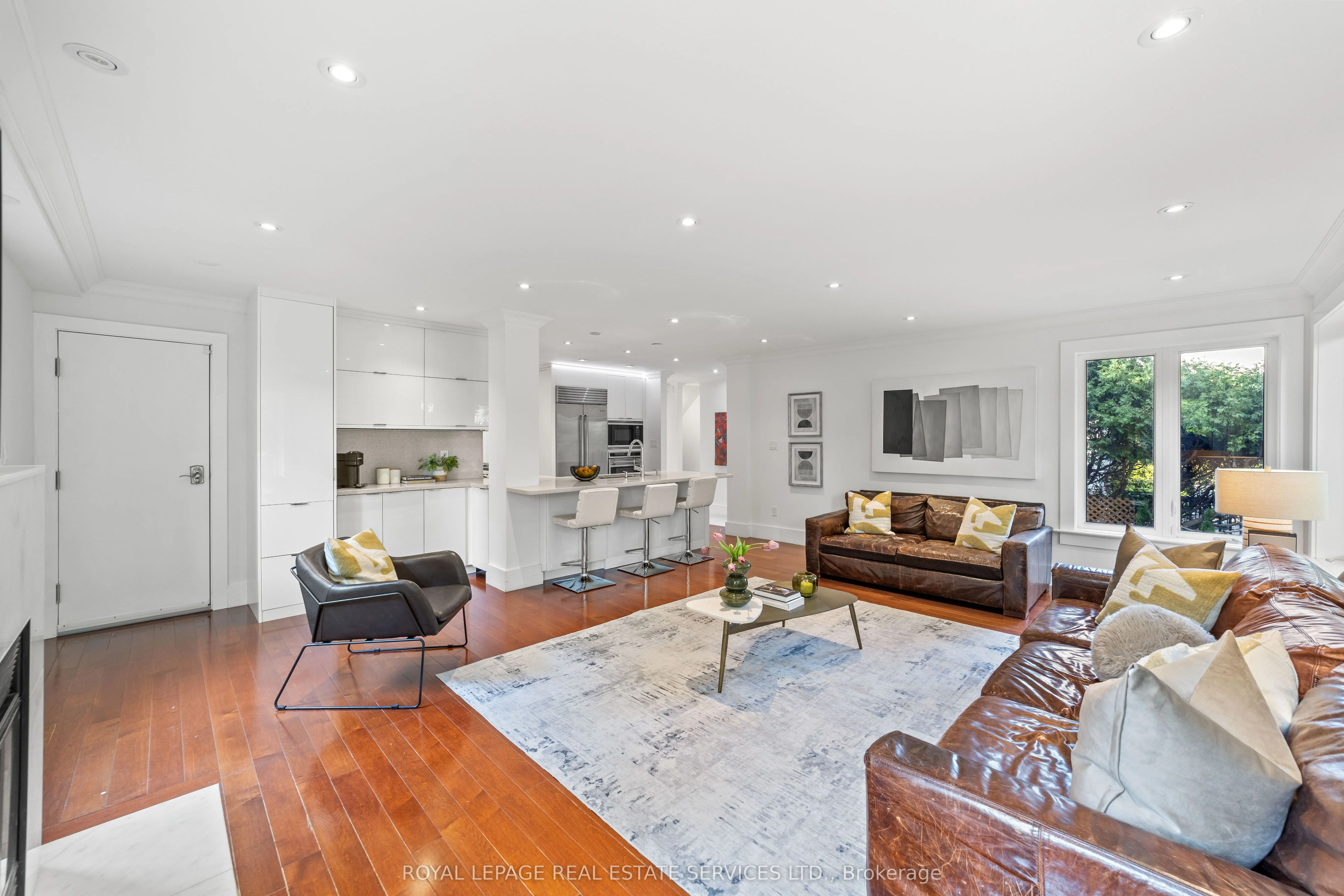 12 Armour Boulevard