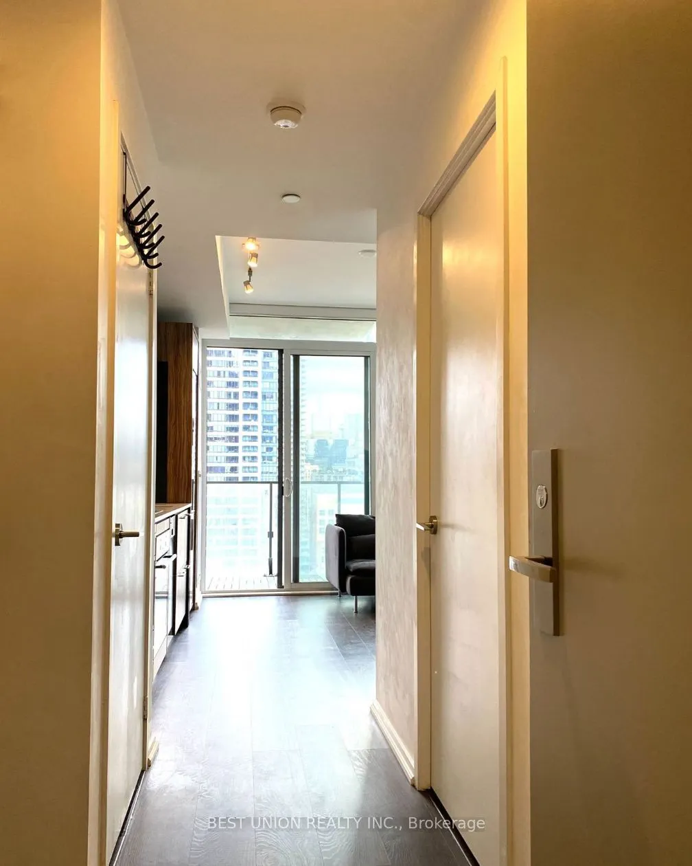 75 St Nicholas Street, #1803