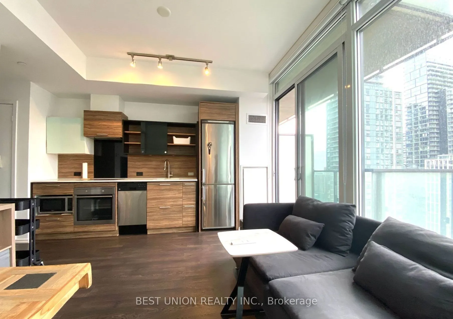 75 St Nicholas Street, #1803