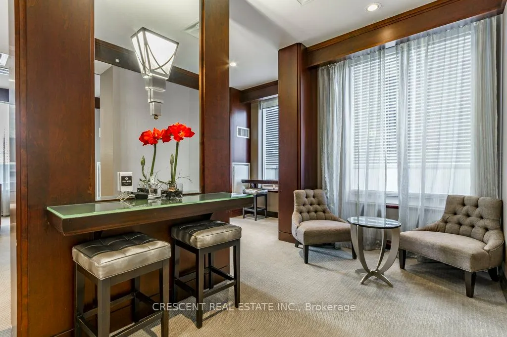 35 Balmuto Street, #701