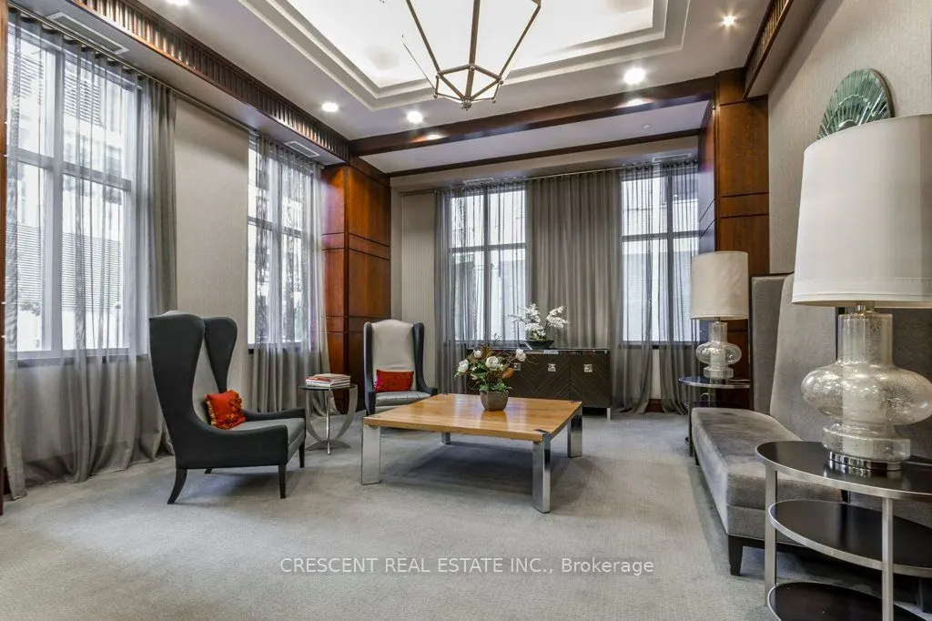 35 Balmuto Street, #701