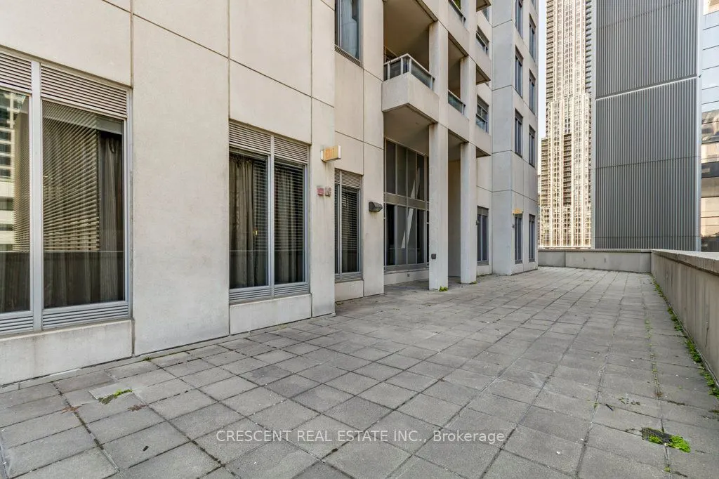 35 Balmuto Street, #701
