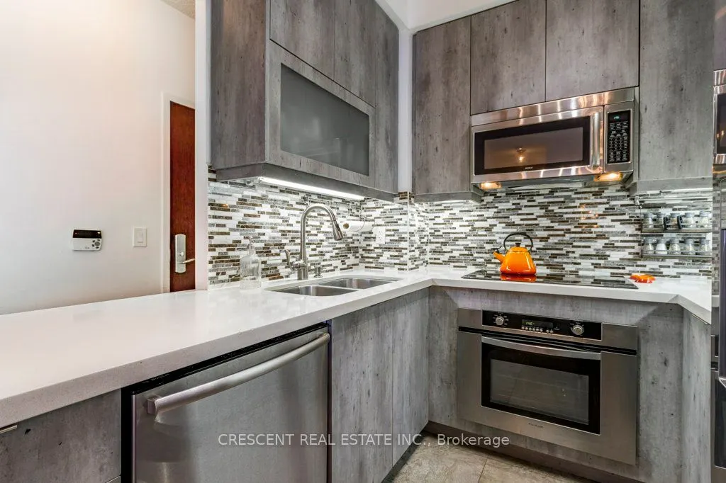 35 Balmuto Street, #701
