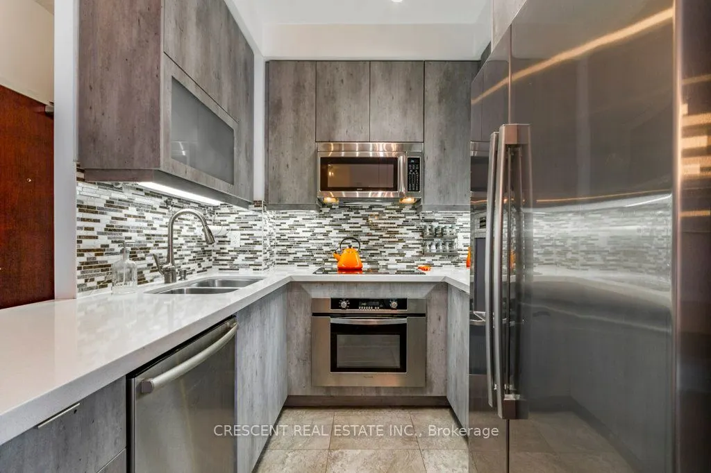 35 Balmuto Street, #701