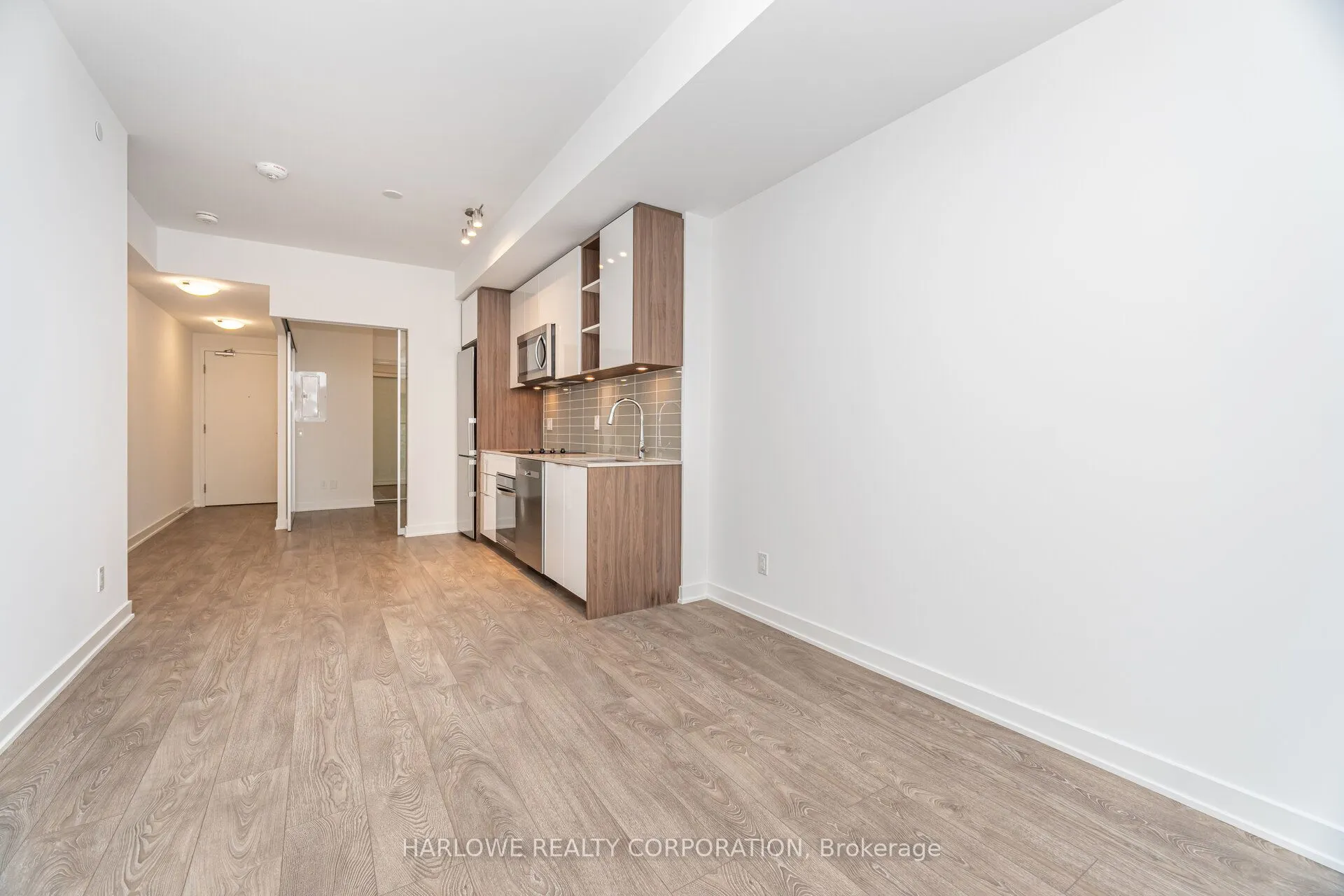 543 Richmond Street W, #310