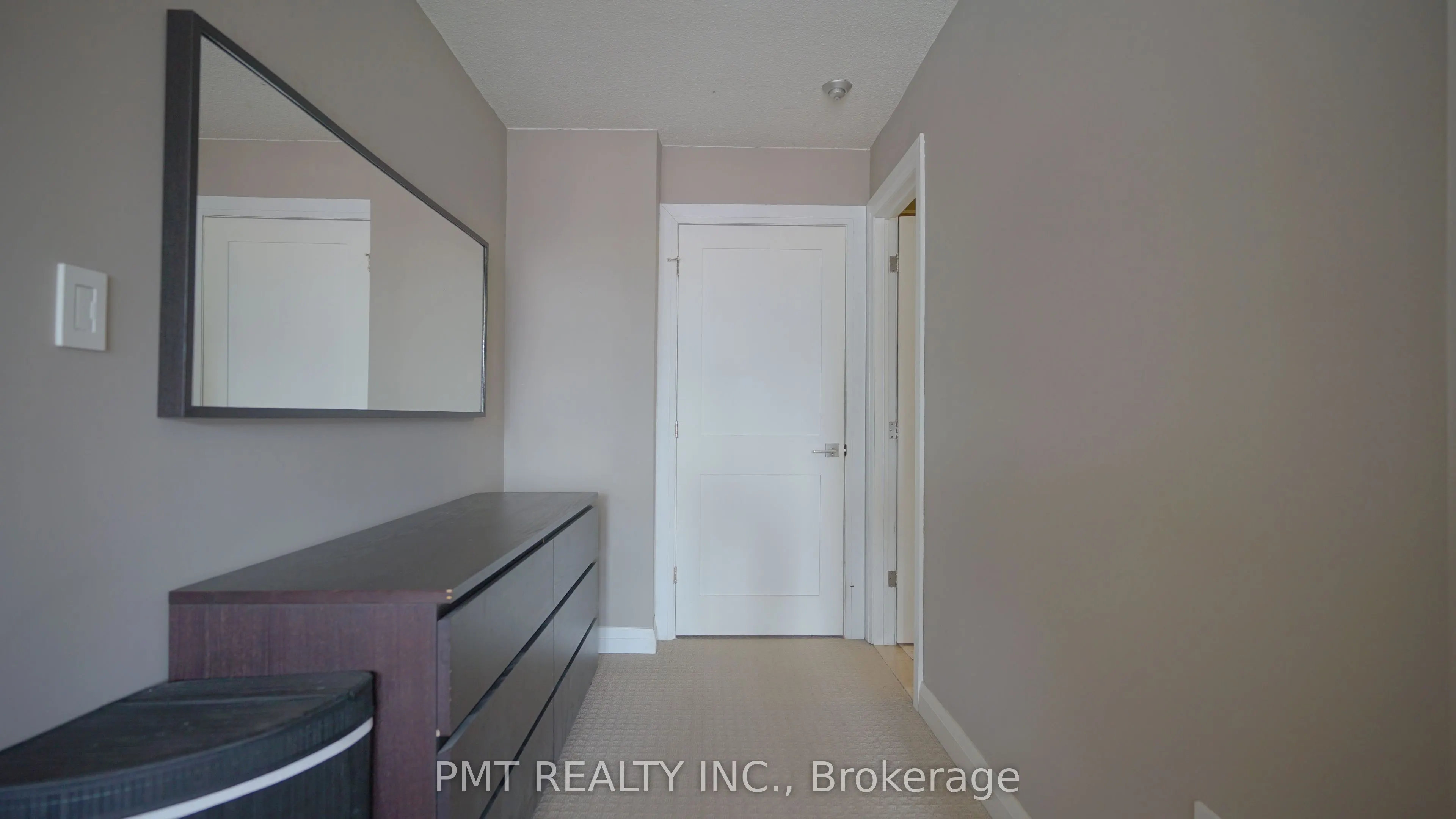 86 Gerrard Street E, #10B