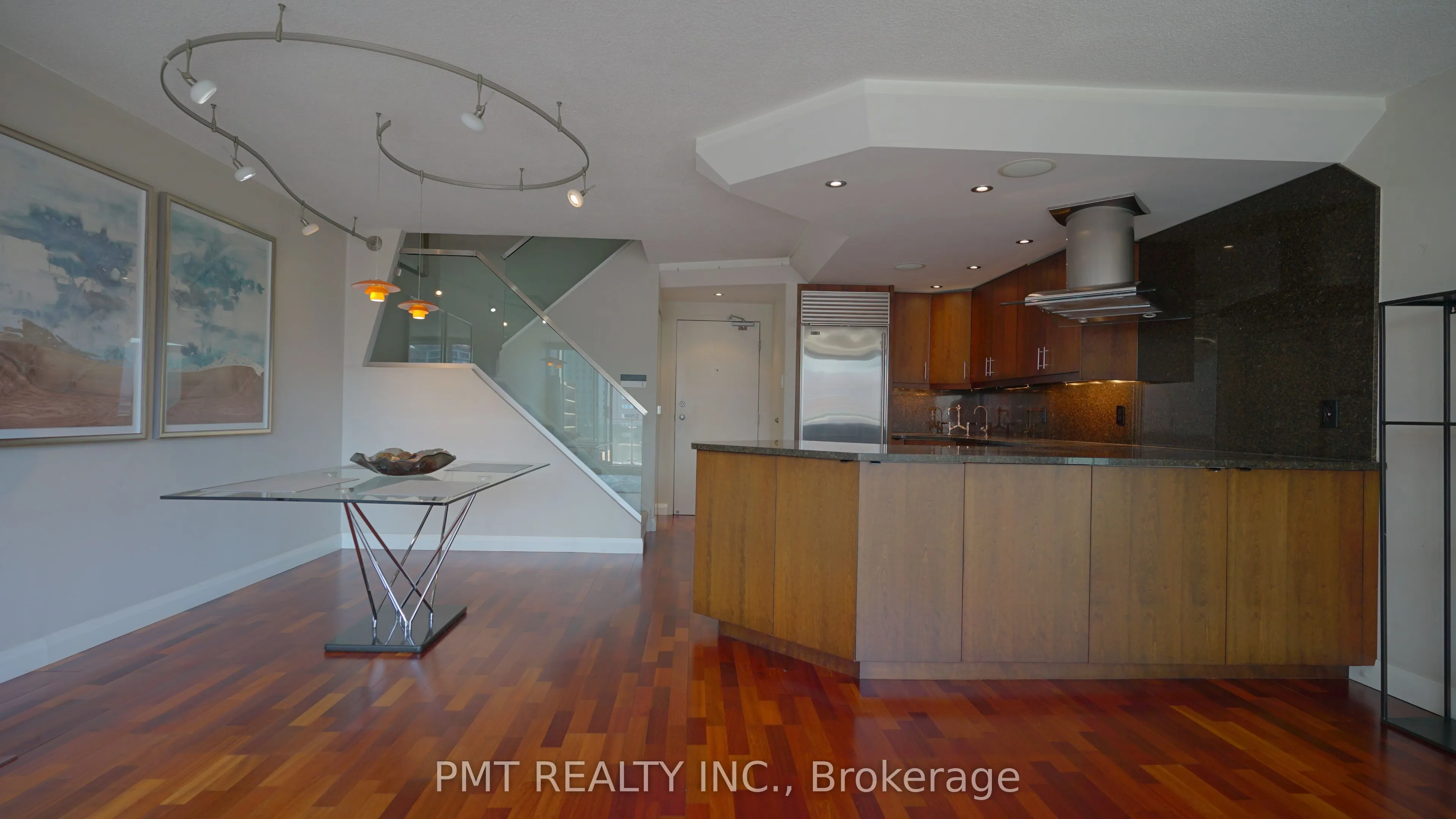 86 Gerrard Street E, #10B