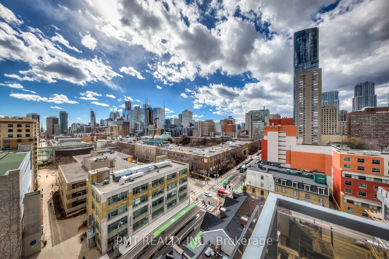 86 Gerrard Street E, #10B