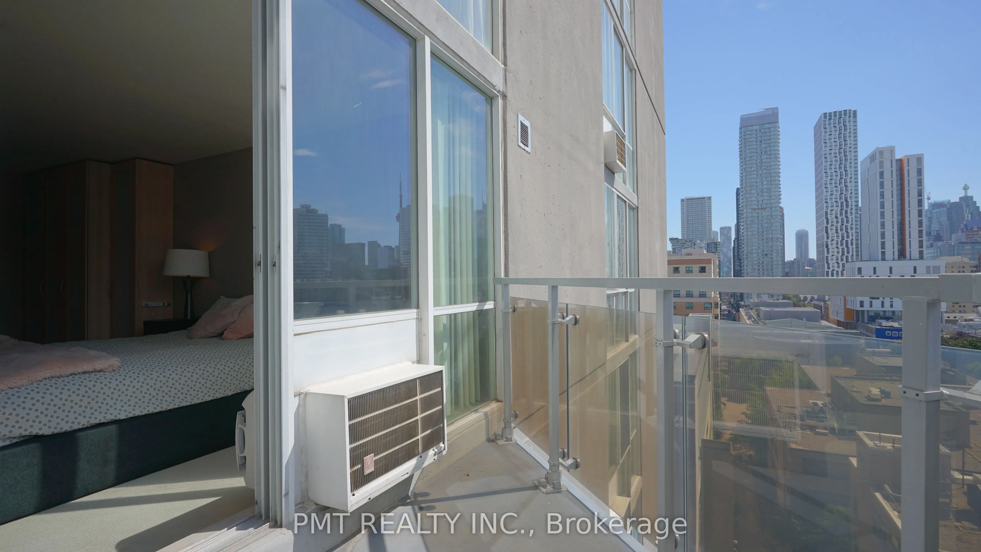 86 Gerrard Street E, #10B