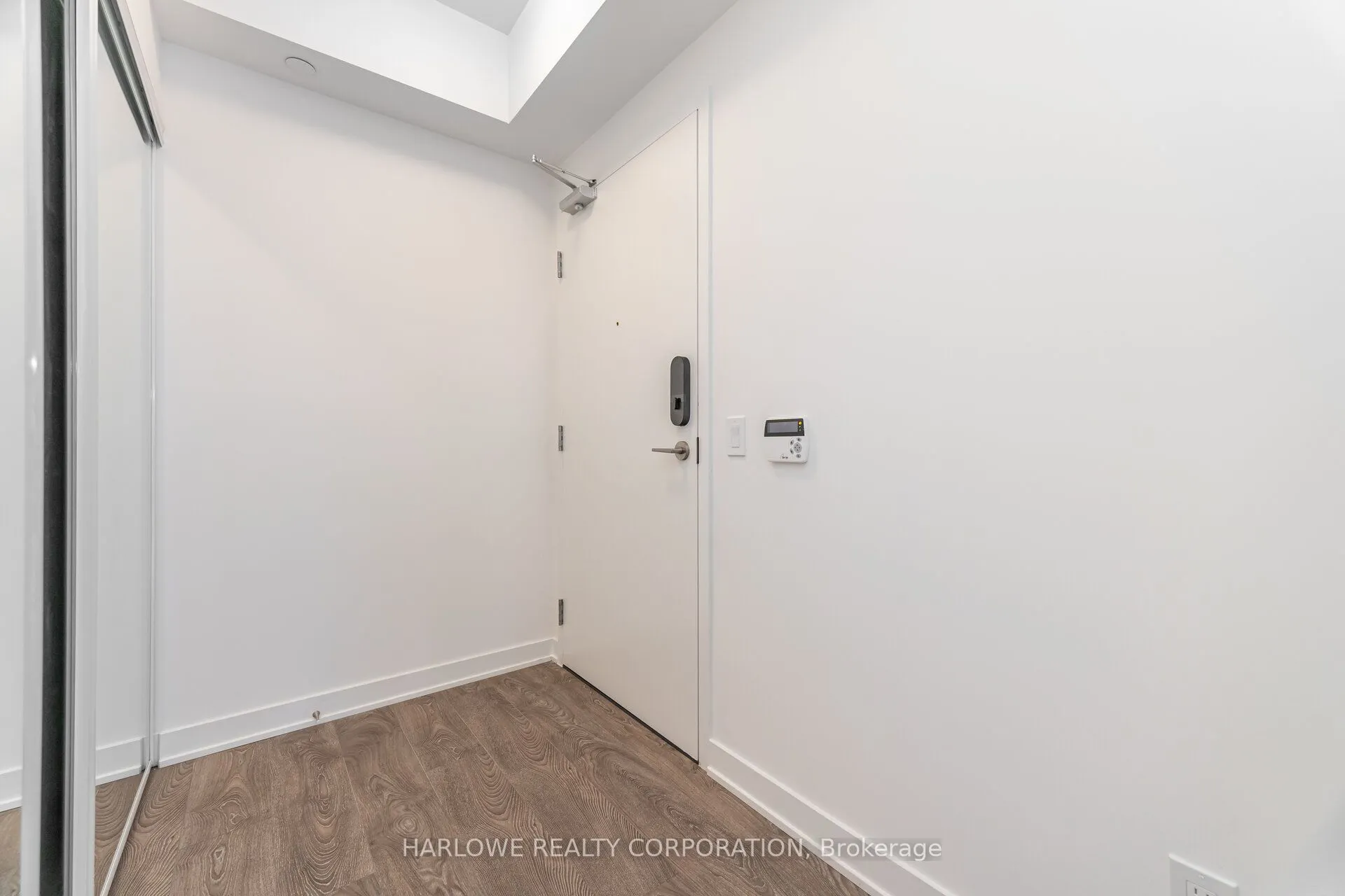 543 Richmond Street W, #320