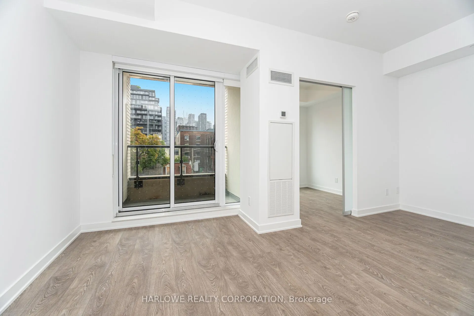 543 Richmond Street W, #320