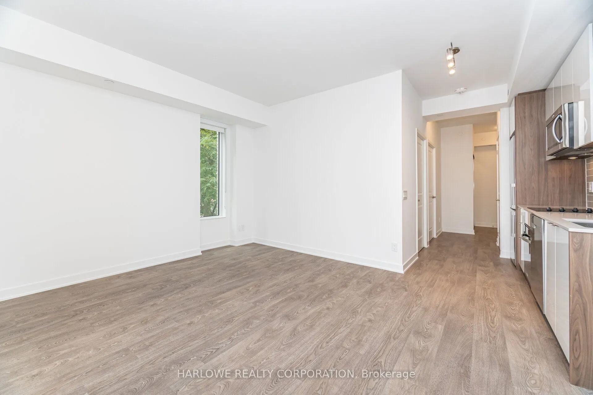 543 Richmond Street W, #320