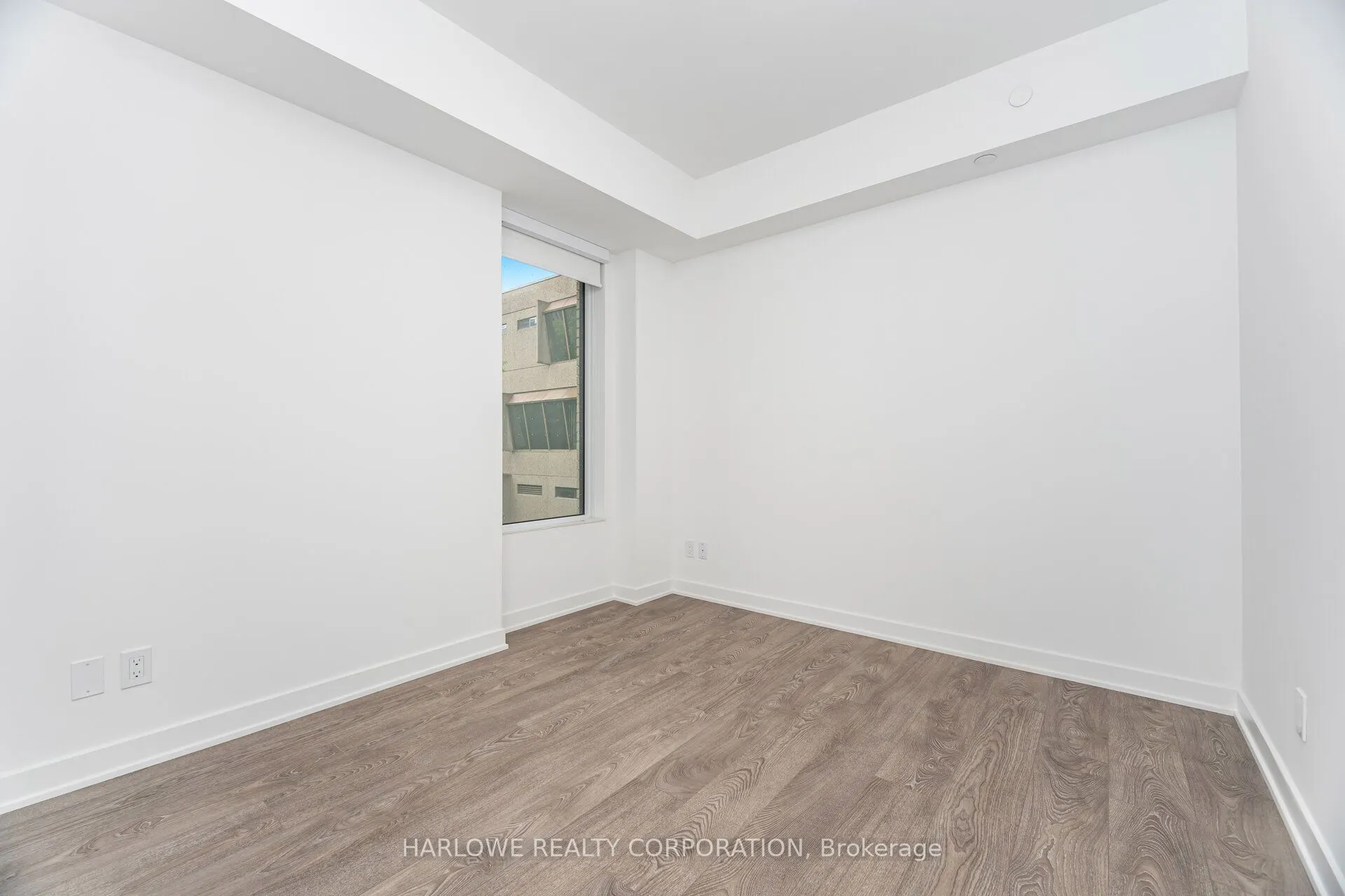 543 Richmond Street W, #320