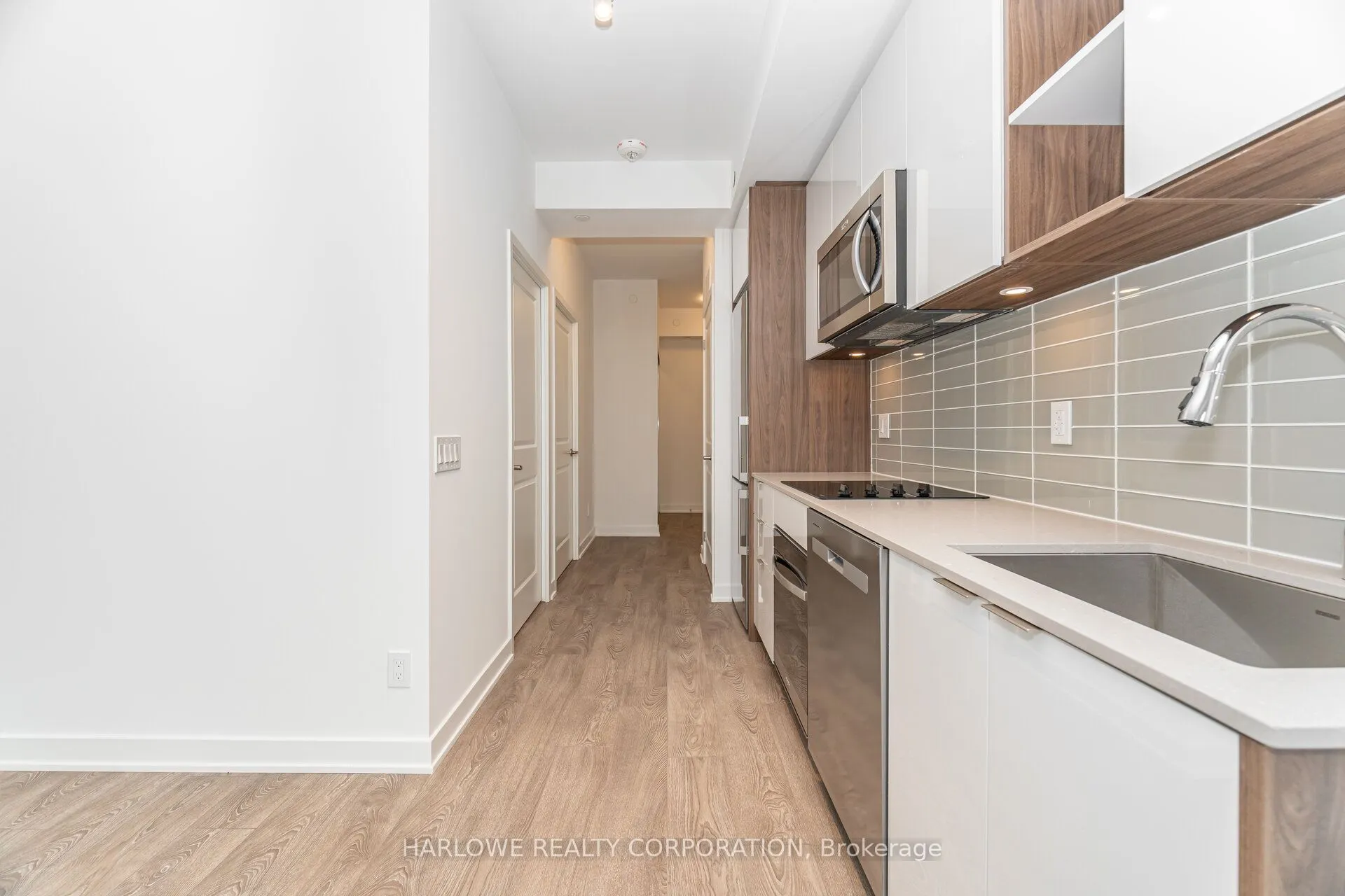 543 Richmond Street W, #320