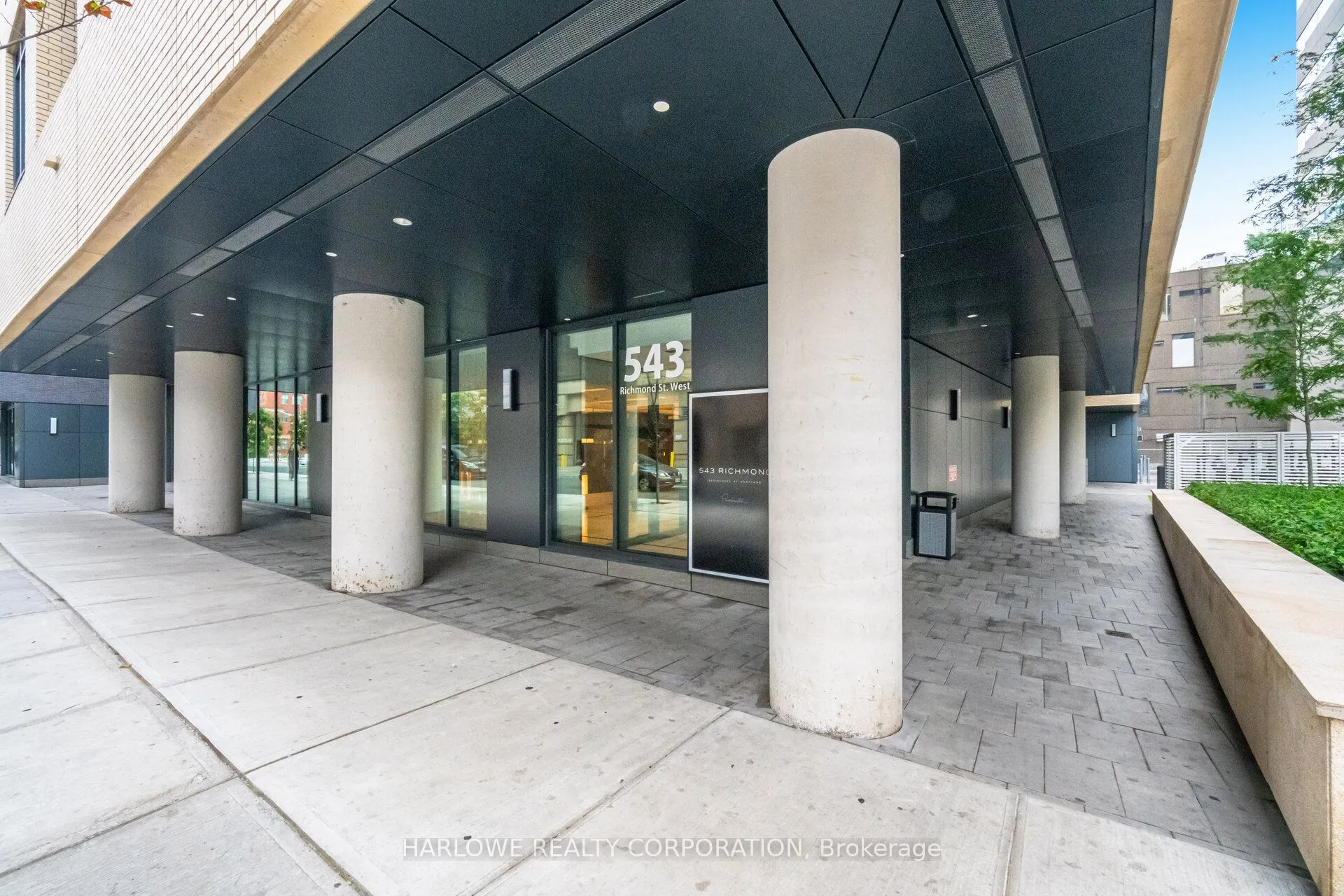 543 Richmond Street W, #320
